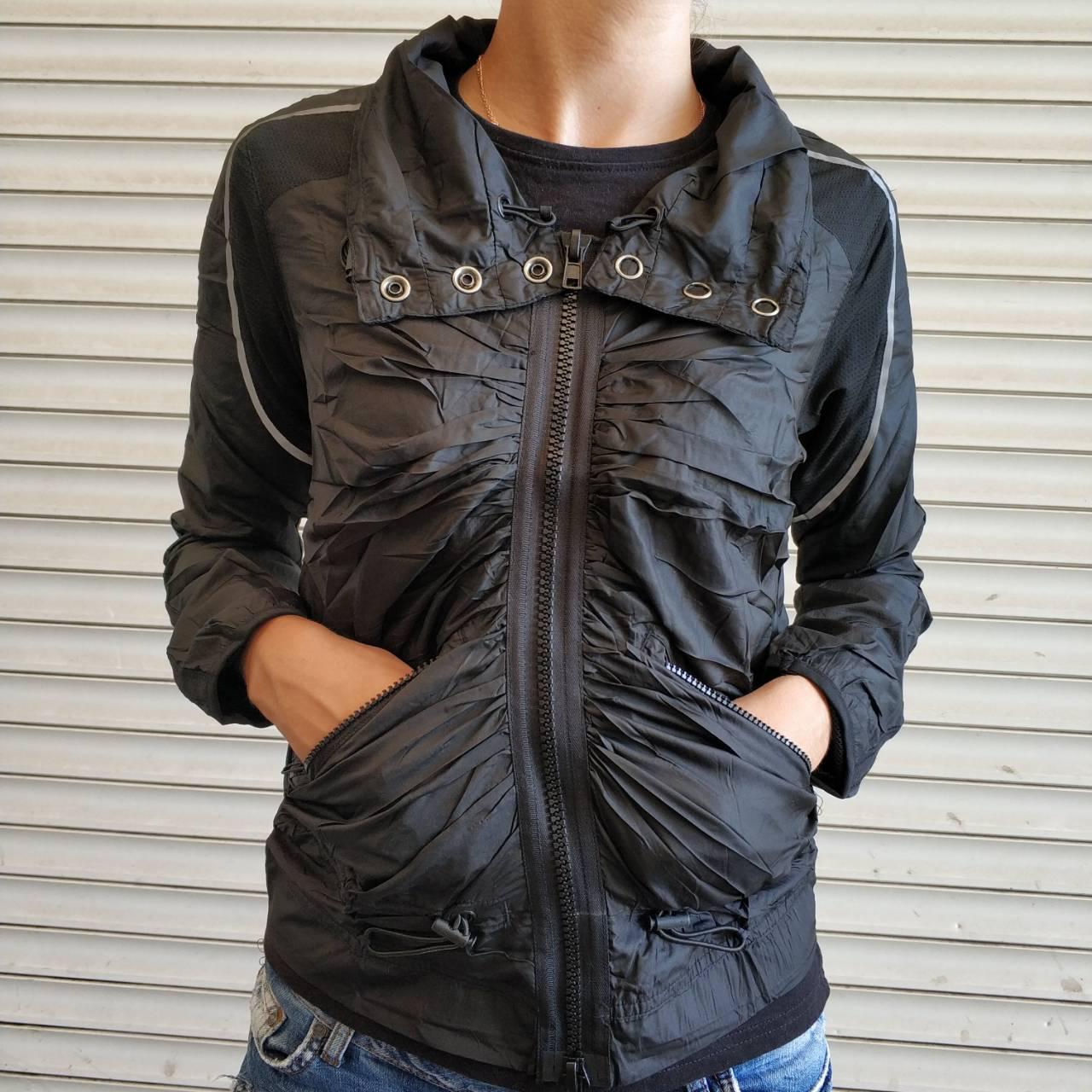 Ветровка женская брендовая спортивного стиля STELLE Mc CARTNEY ADIDAS S, фото №1 Ветровка женская брендовая спортивного стиля STELLE Mc CARTNEY ADIDAS S, фото №1