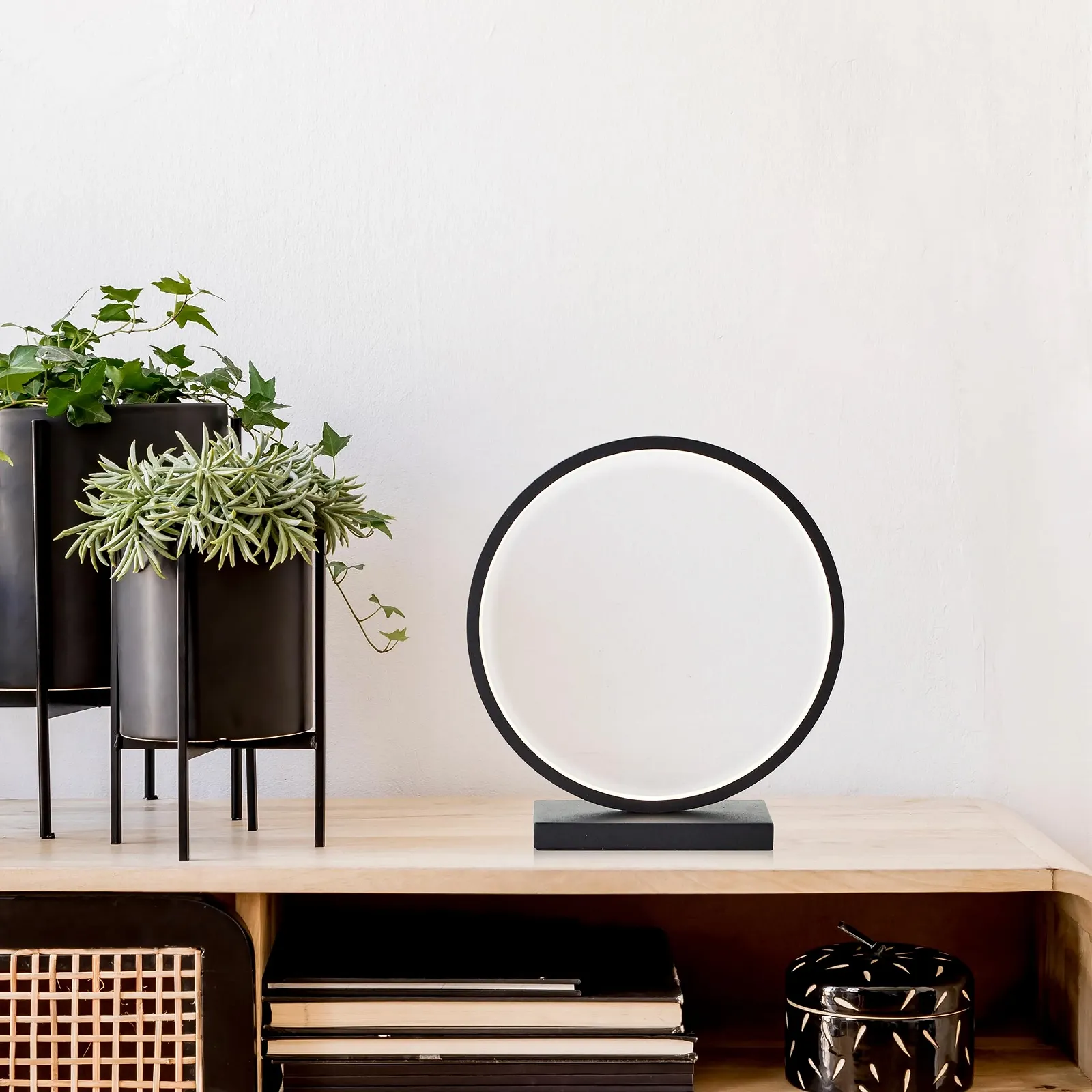 Настольная лампа Lightbox Modern LED лента 28x9x26 см 8 Вт 850 лм 3000 К алюминий черная, фото №1