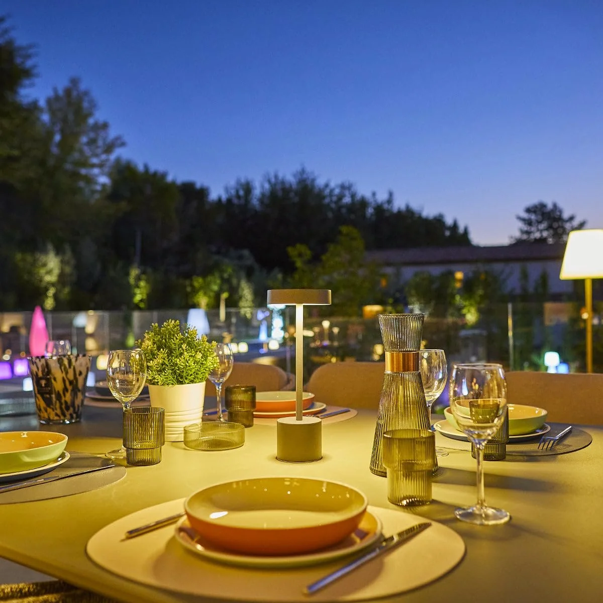 Настільна лампа LED Roby Grey Wireless Touch Aluminium Light Grey 30 см, фото №5