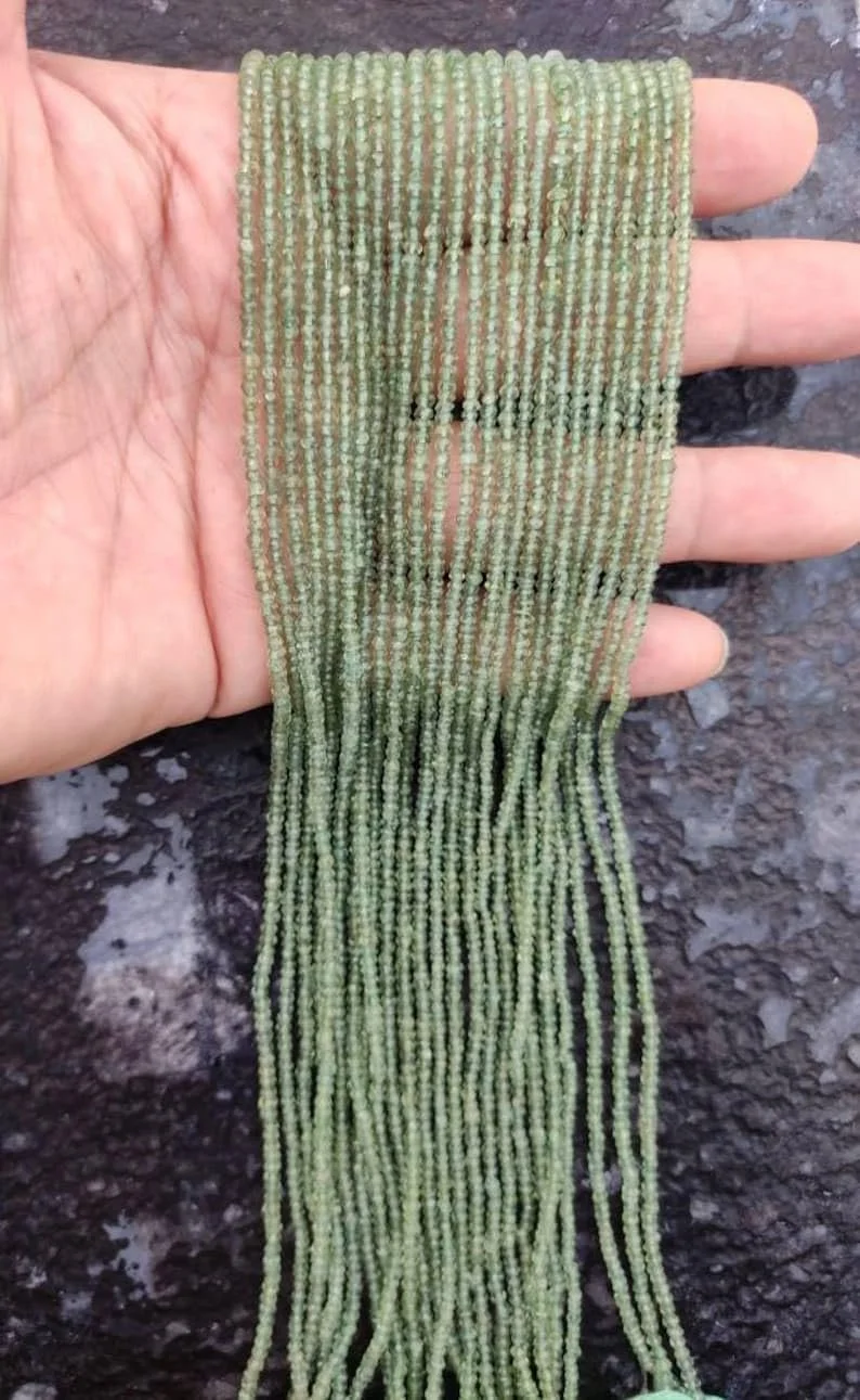 Бусины Апатит круглые граненые 2.25-2.5 мм зеленый, фото №1