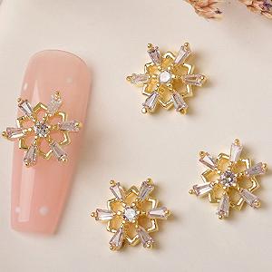 Украшения для ногтей Рождественские 3D украшения для ногтей Снежинка Олень Елка Носки для ногтей Стразы Металлические заклепки для ногтей synthetic.ua - Фото 1