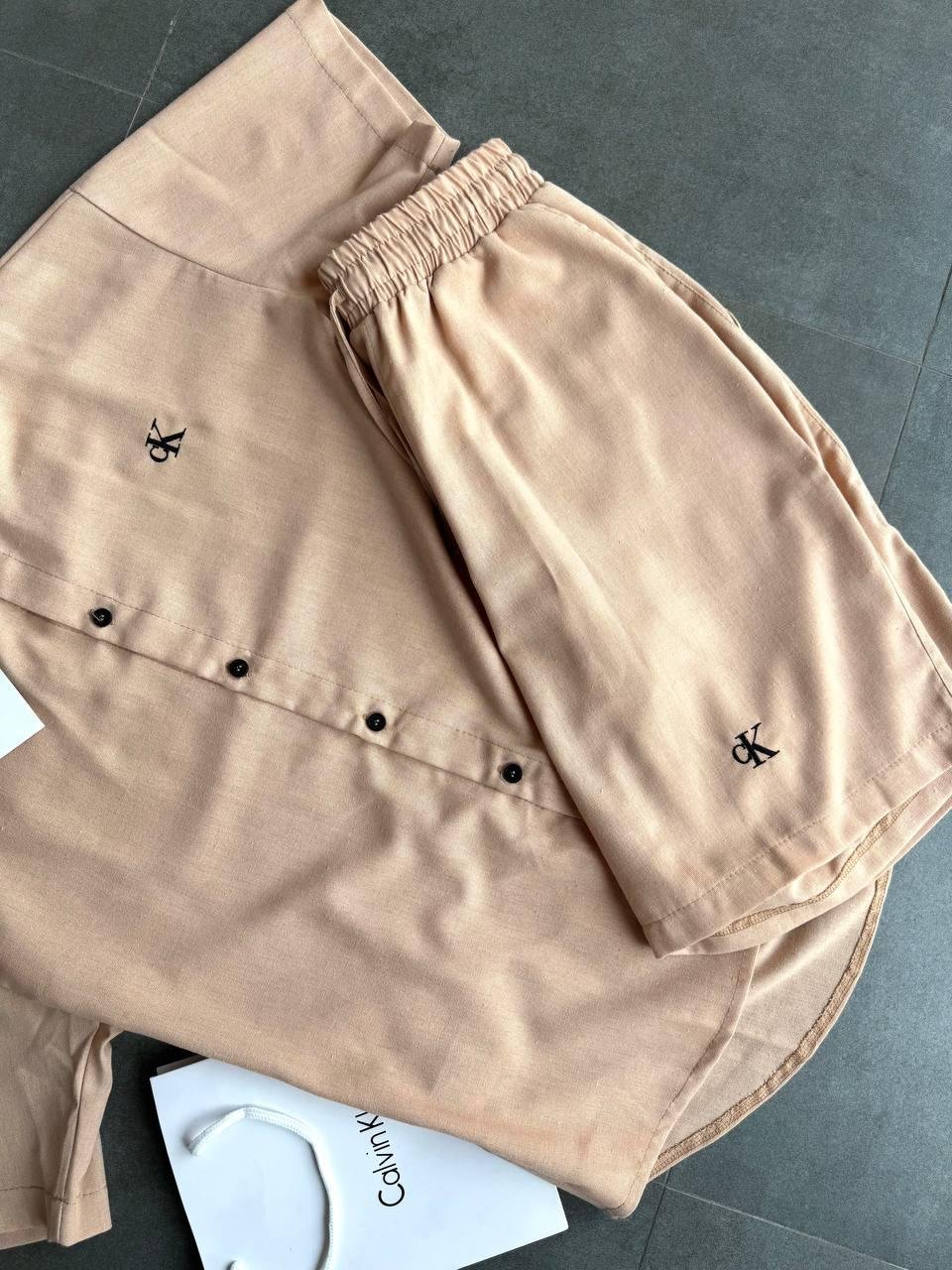 Чоловічий комплект на літо з льону Calvin Klein бежевий, фото №2