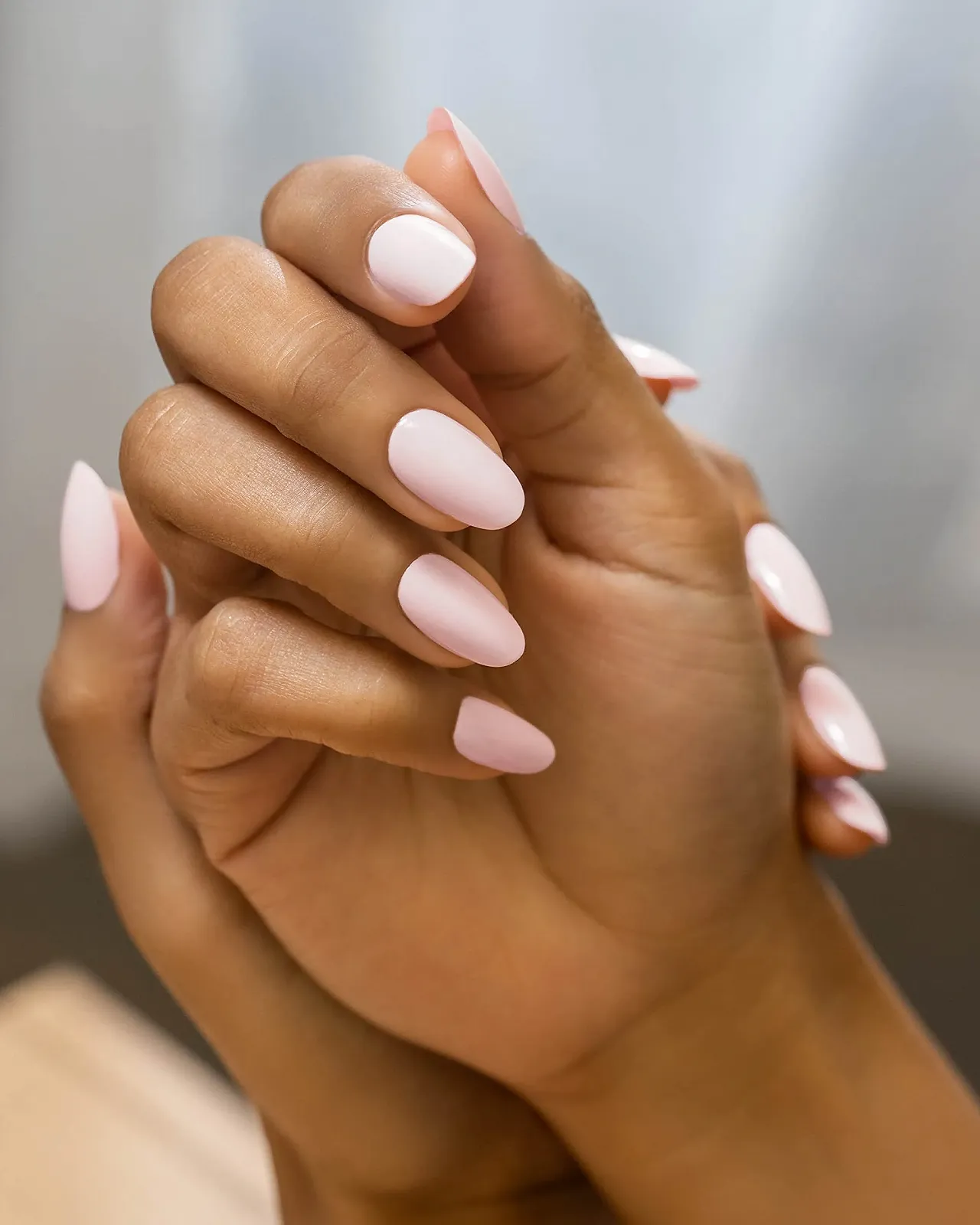 Гель-лак Gelish Mini Curls & Pearls Розовый 9 мл, фото №7 Гель-лак Gelish Mini Curls & Pearls Розовый 9 мл, фото №7