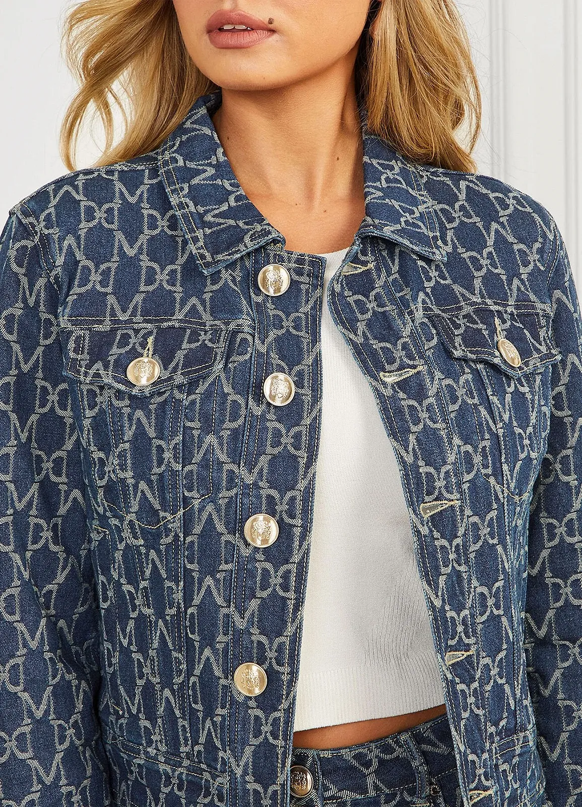 Женская джинсовая куртка Guess by Marciano BEA с монограммой M Синий - 42, фото №3 Женская джинсовая куртка Guess by Marciano BEA с монограммой M Синий - 42, фото №3