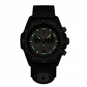 Чоловічий годинник Luminox XB.3745 з аналоговим швейцарським кварцовим механізмом з гумовим ремінцем чорного кольору synthetic.ua - Фото 1