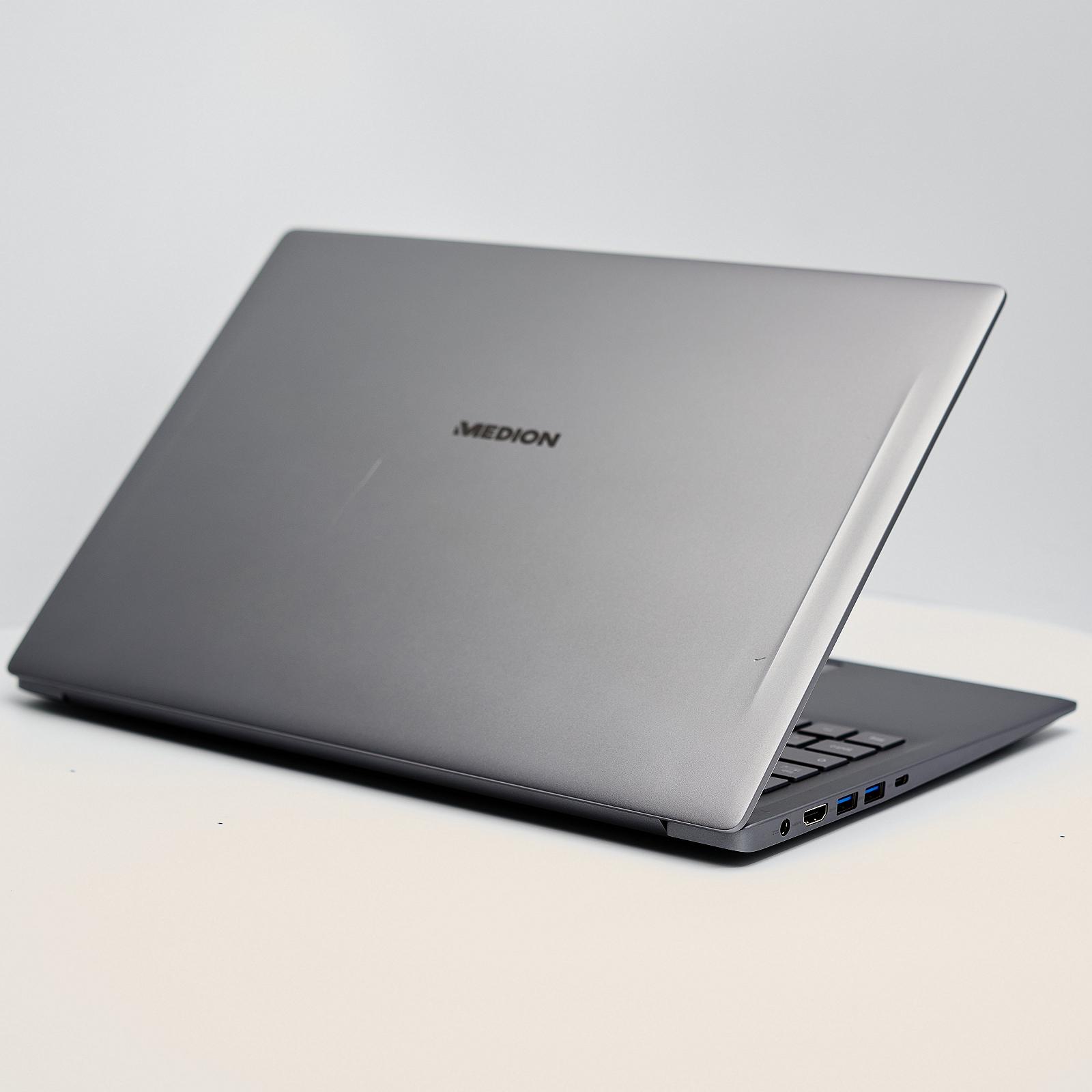 Ноутбук 15.6'' Medion (Lenovo Group) Akoya S6445 | Intel Core i3-8145U | IPS (1920x1080) FullHD | RAM DDR4 16 ГБ | SSD 256 ГБ | Intel UHD Graphics 620 | Металевий корпус | Win10 (5094), фото №5