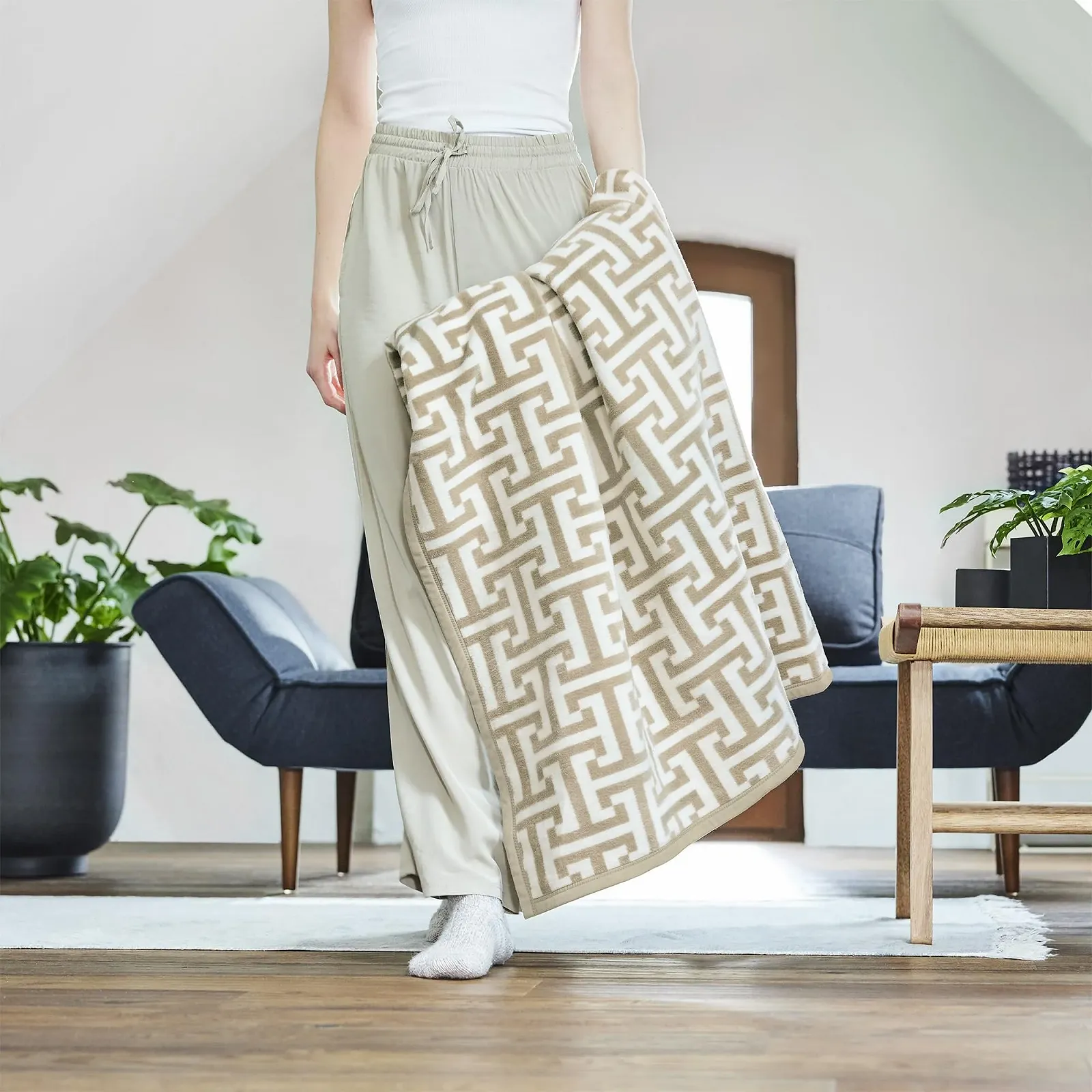 Покривало Ibena Cambridge 150 x 200 см - Бавовняна суміш, м'яка, тепла ковдра, яку можна прати, з візерунком, бежева, фото №7 Покривало Ibena Cambridge 150 x 200 см - Бавовняна суміш, м'яка, тепла ковдра, яку можна прати, з візерунком, бежева, фото №7