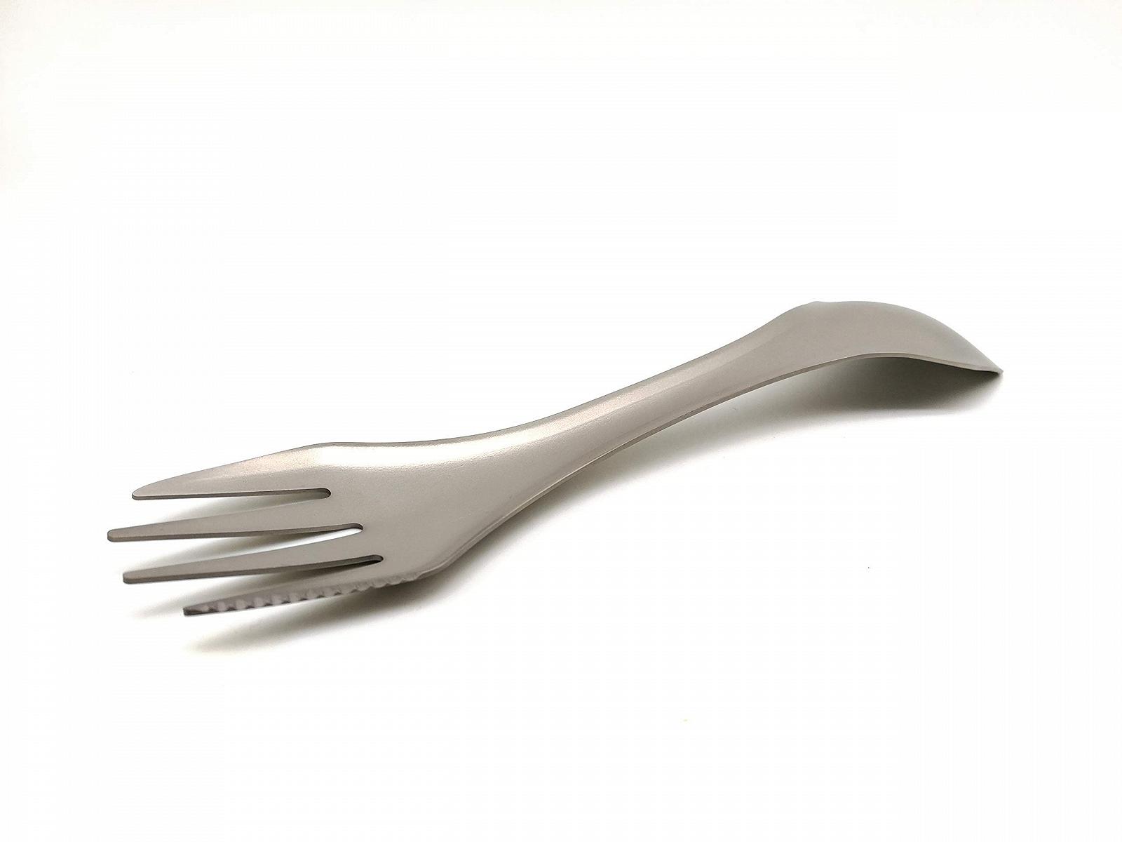 Стіл ssti Ложка Ніж Вилка - Ложка 3 в 1 для подорожей, кемпінгу Золотий, фото №1 Стіл ssti Ложка Ніж Вилка - Ложка 3 в 1 для подорожей, кемпінгу Золотий, фото №1