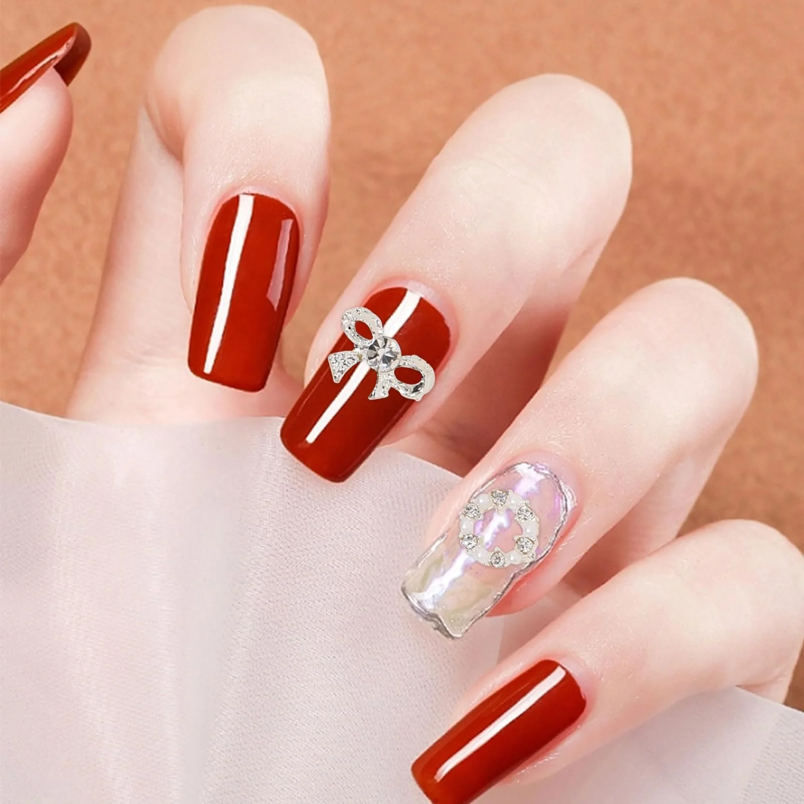 3D украшения для ногтей Набор 24 шт. Блестящие стразы для ногтей в форме сердца Бантики Подвески для ногтей Серебряные металлические украшения Роскошные украшения для дизайна ногтей DIY поделки, фото №6