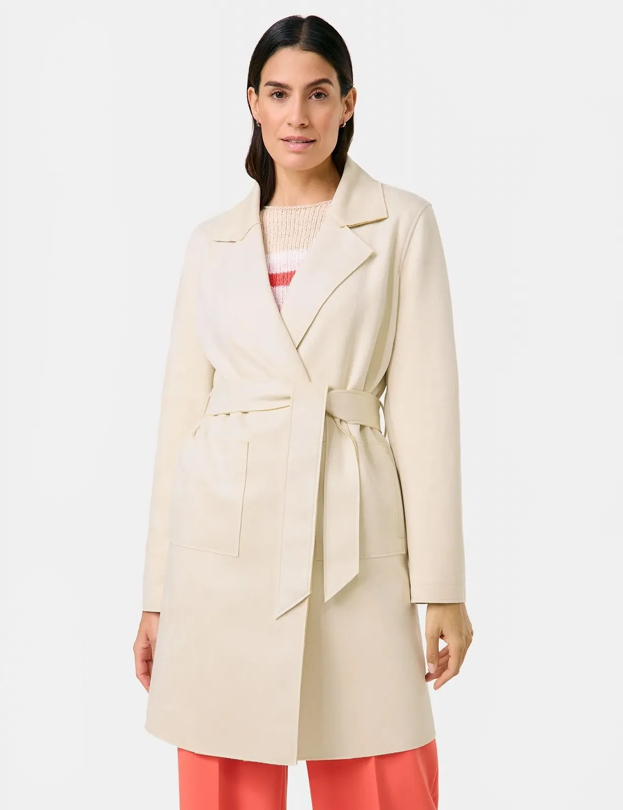 Пальто Gerry Weber М'яке коротке Велюровий вигляд Однотонні кольори, фото №3 Пальто Gerry Weber М'яке коротке Велюровий вигляд Однотонні кольори, фото №3