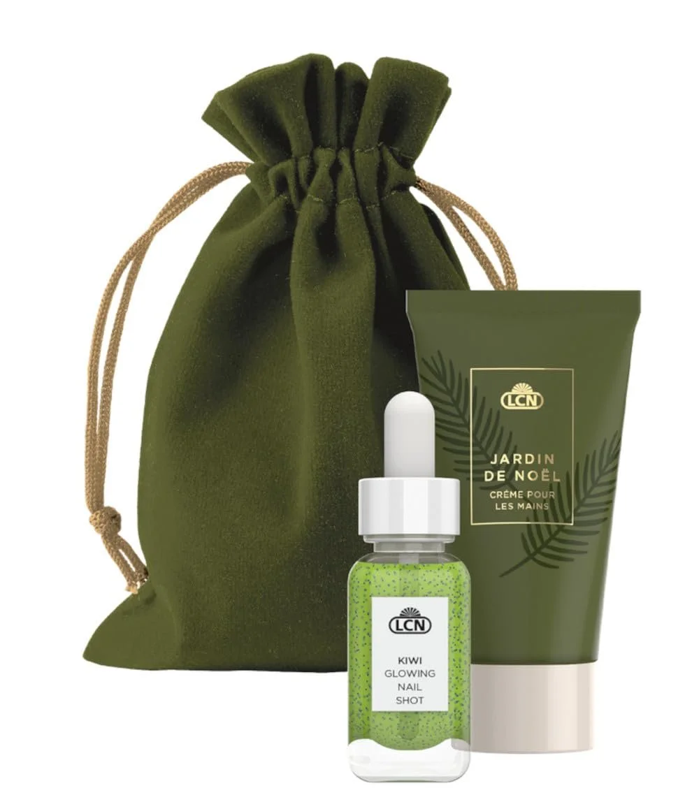 Набір LCN "jardin de noel" 3 - Різдвяний подарунковий набір - Крем для рук та сироватка для нігтів (Nail Serum), фото №1 Набір LCN "jardin de noel" 3 - Різдвяний подарунковий набір - Крем для рук та сироватка для нігтів (Nail Serum), фото №1