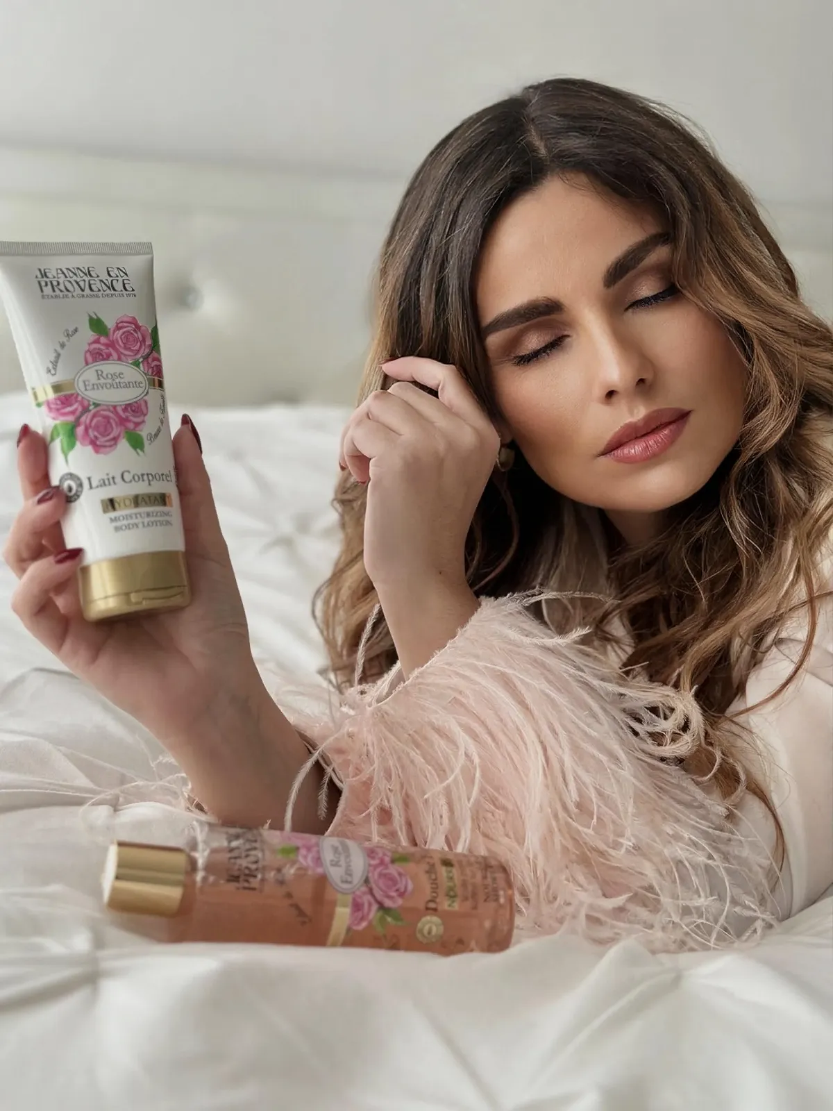 Молочко для тіла JEANNE EN PROVENCE Інтенсивно зволожуюче та ароматизоване для сухої шкіри, фото №4