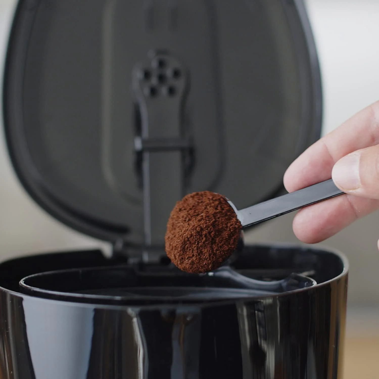 Капельная кофеварка COFFEE4U черная с красным, фото №7