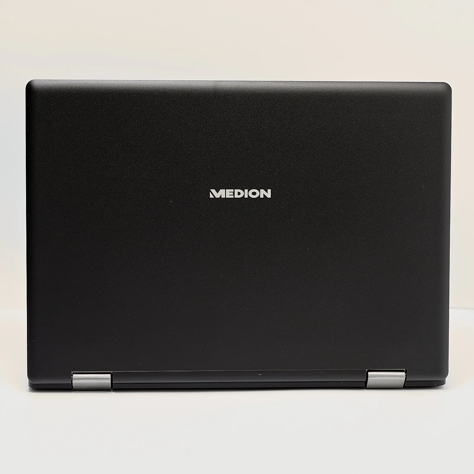 Ноутбук-планшет 11.6" Medion (Lenovo Group) Akoya E2293 | Чотириядерний Intel | RAM DDR4 4 ГБ | SSD 128 ГБ + eMMC 64 ГБ | Intel Graphics | Металевий корпус | Сенсорний екран | АКБ до 8 годин | Win10 б/в (5118), фото №5 Ноутбук-планшет 11.6" Medion (Lenovo Group) Akoya E2293 | Чотириядерний Intel | RAM DDR4 4 ГБ | SSD 128 ГБ + eMMC 64 ГБ | Intel Graphics | Металевий корпус | Сенсорний екран | АКБ до 8 годин | Win10 б/в (5118), фото №5