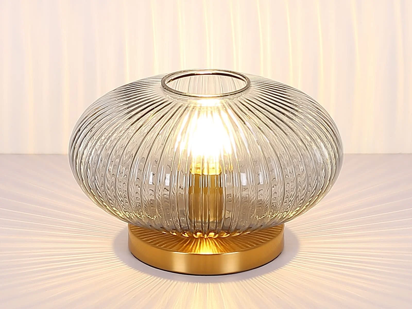 Настільна лампа meineWunschleuchte Grooved Smoked Glass 30 cm Латунь, фото №3