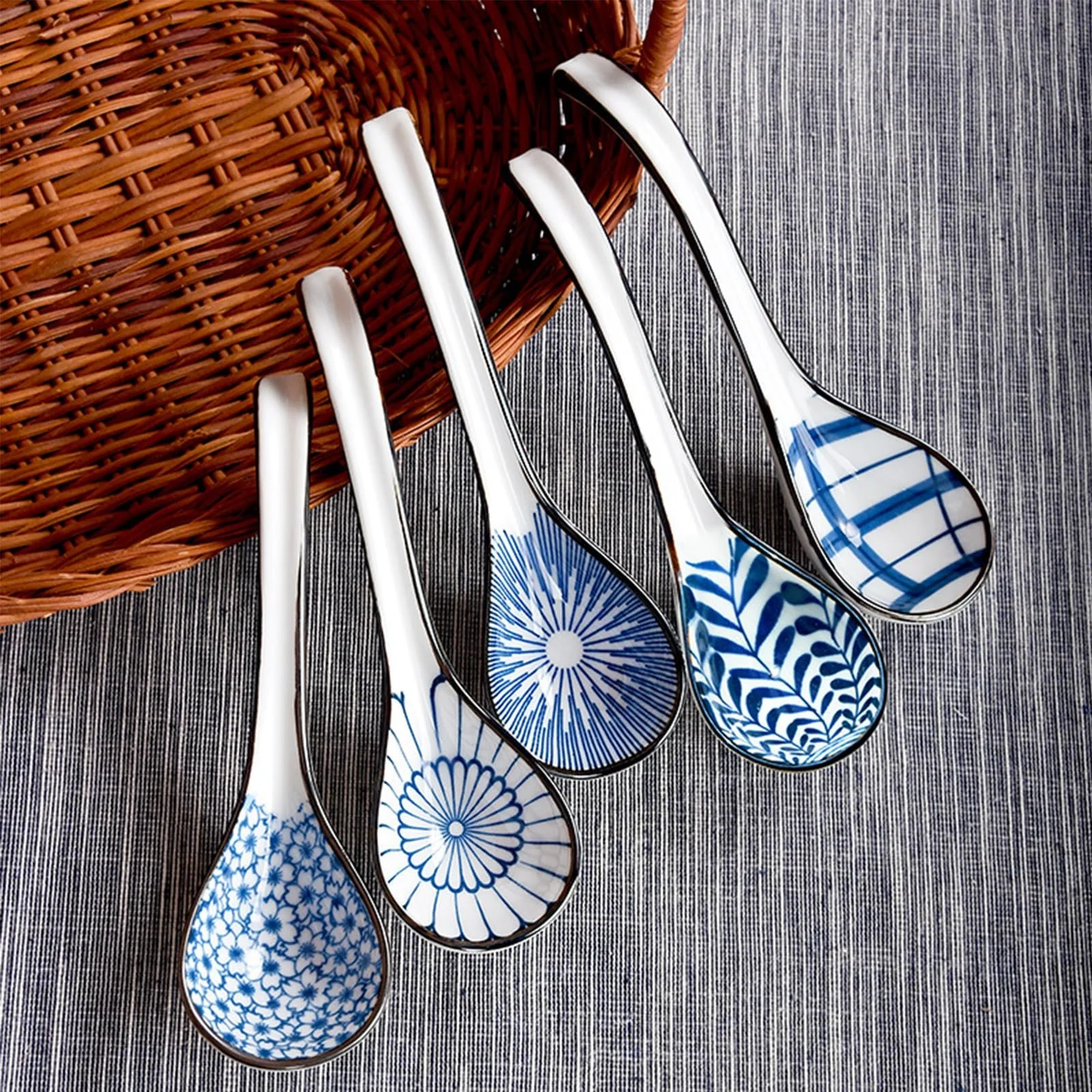 Ложка для рамена NoBrand Серия -Модель -Характеристики Керамическая ручка Цвет: Блакитно-белый, 6 шт, фото №3