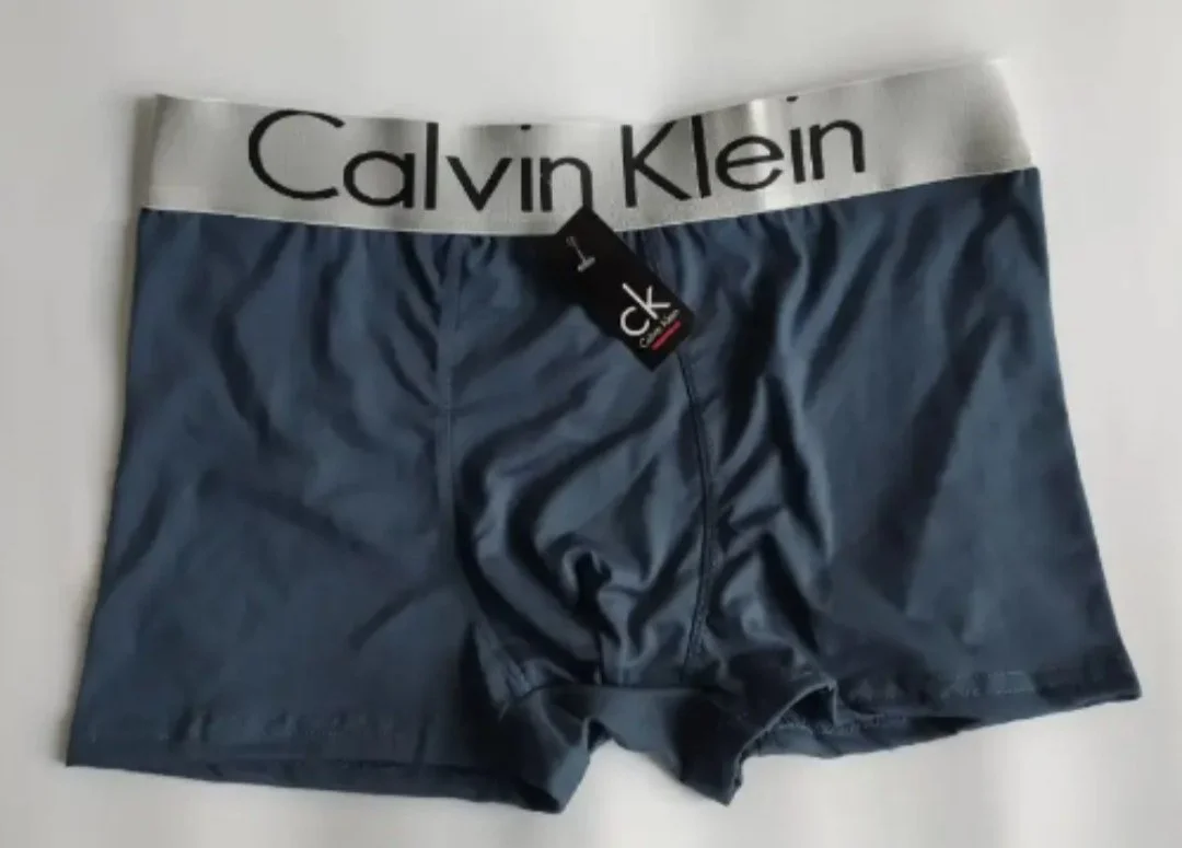 Чоловічі сірі труси боксери Calvin Klein, фото №1 Чоловічі сірі труси боксери Calvin Klein, фото №1