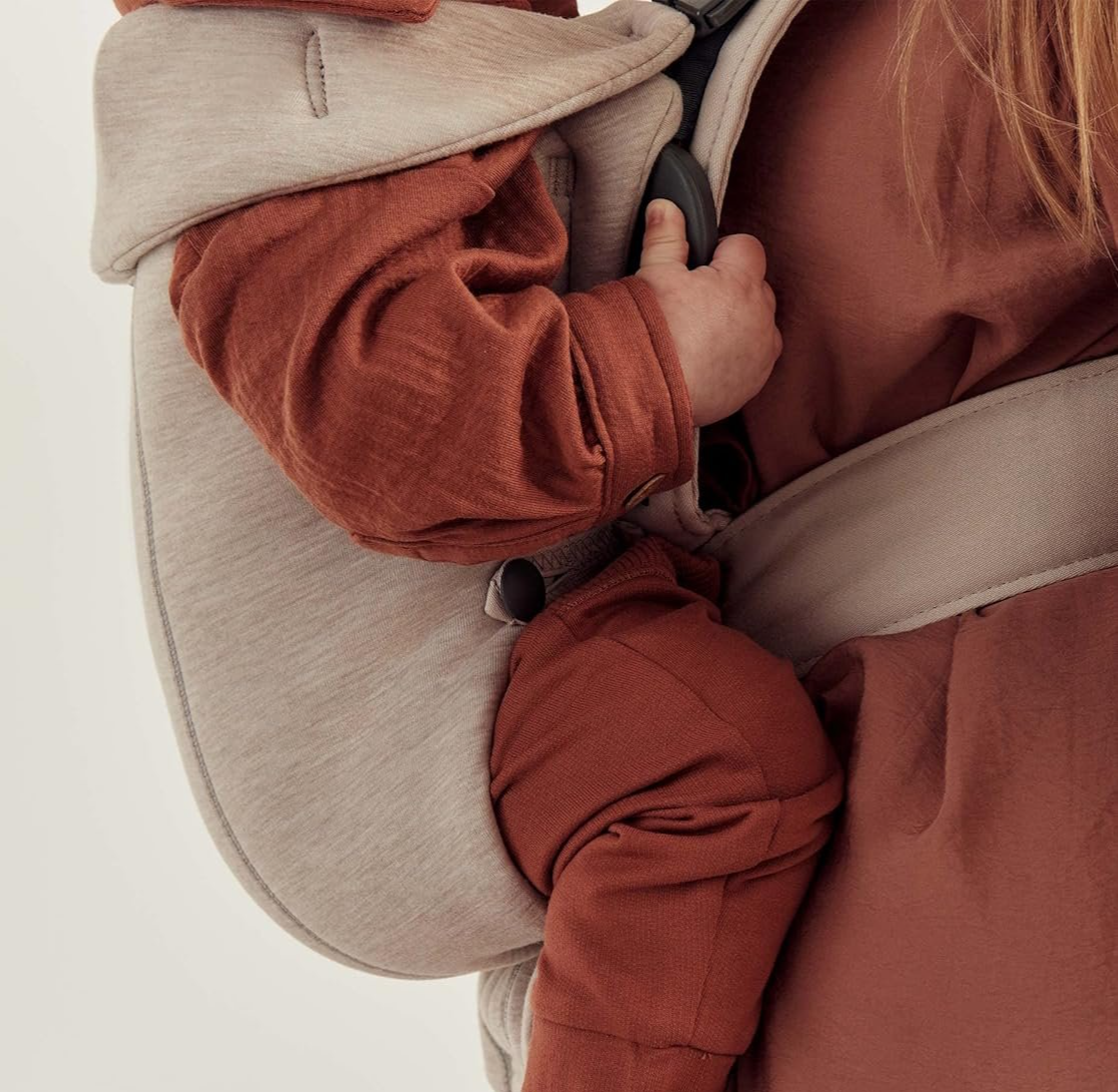 Рюкзак-переноска для новорождённых BabyBjörn Mini Светло-бежевый, фото №6