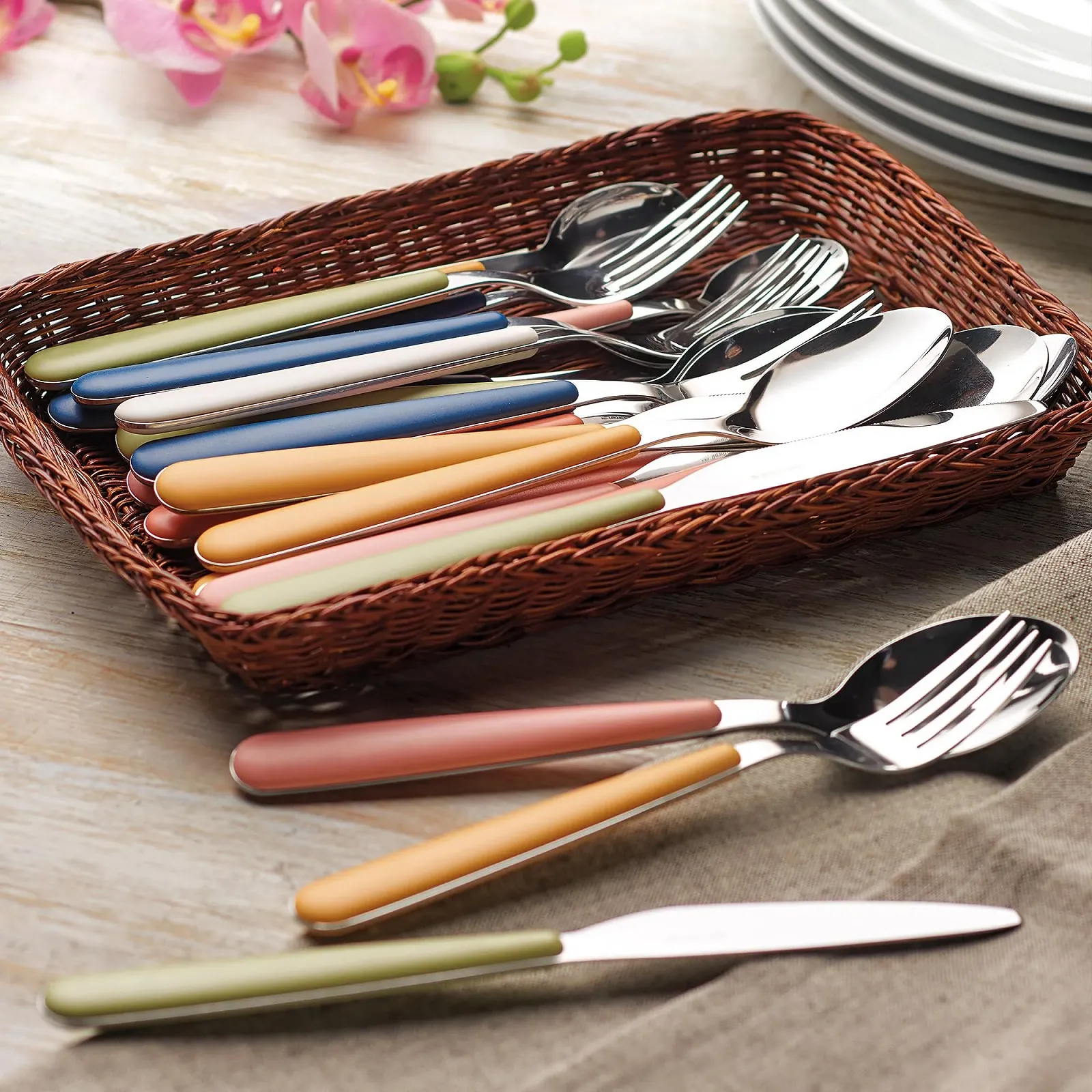 Набір столових приборів Guzzini 127500257 Нержавіюча сталь Зелені водорості, фото №2 Набір столових приборів Guzzini 127500257 Нержавіюча сталь Зелені водорості, фото №2