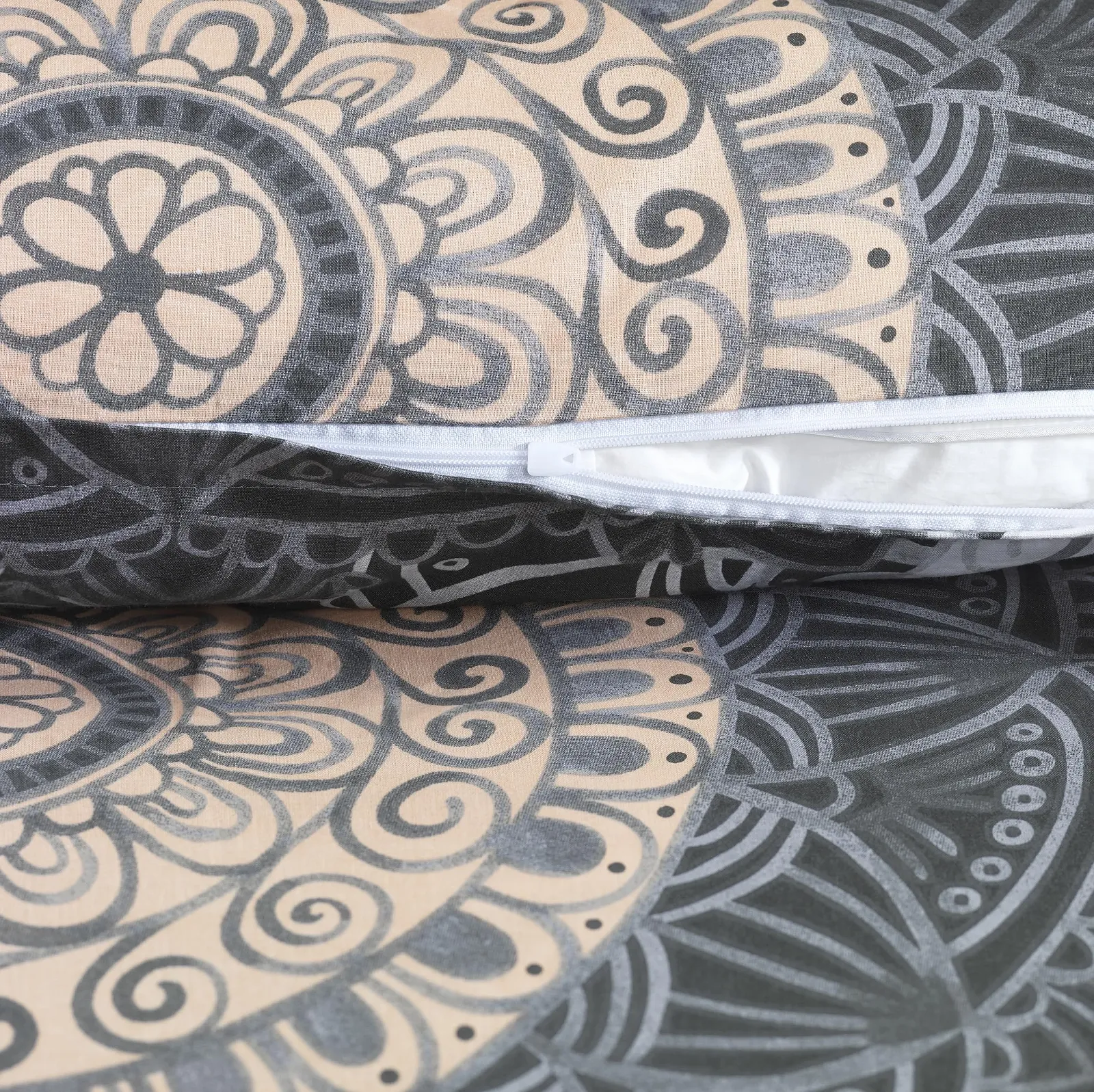 Комплект постільної білизни BaSaTex AVA 4 елементи 100% бавовна 2 x 135 x 200 см + 2 x 80 x 80 см, Renforcé, на блискавці, фото №3