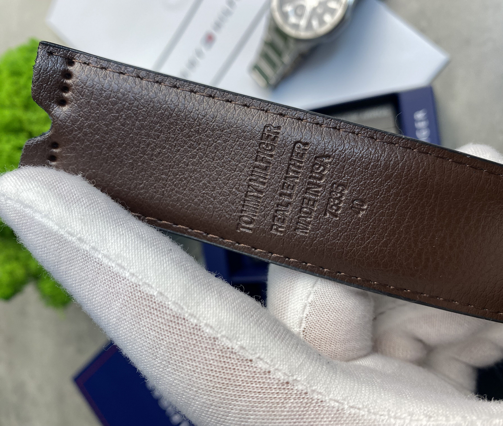 Ремень мужской кожаный брендовый с двумя пряжками в подарочной упаковке Tommy Hilfiger, фото №5 Ремень мужской кожаный брендовый с двумя пряжками в подарочной упаковке Tommy Hilfiger, фото №5