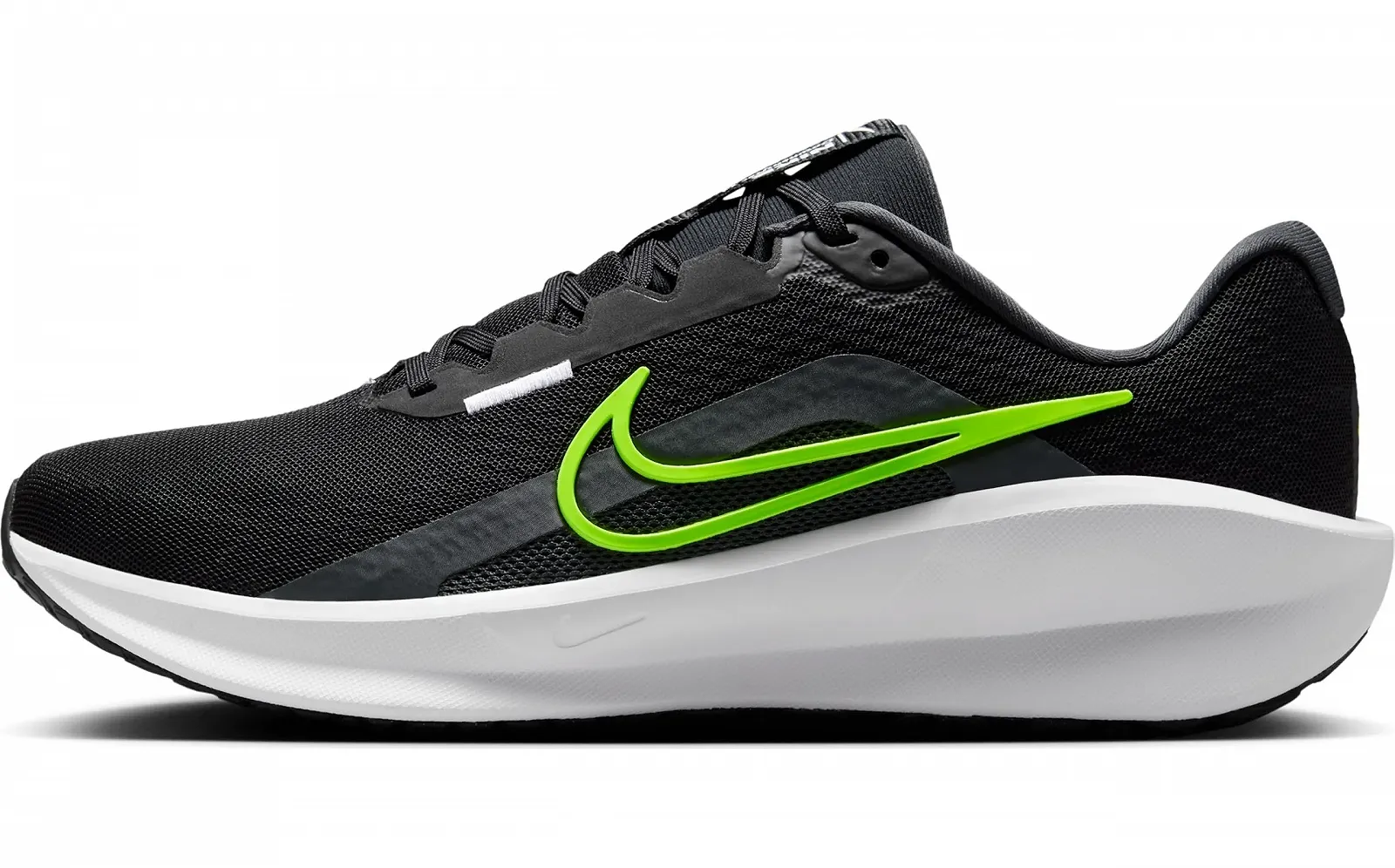 Кросівки Nike Downshifter 13 для бігу по дорозі, фото №1 Кросівки Nike Downshifter 13 для бігу по дорозі, фото №1