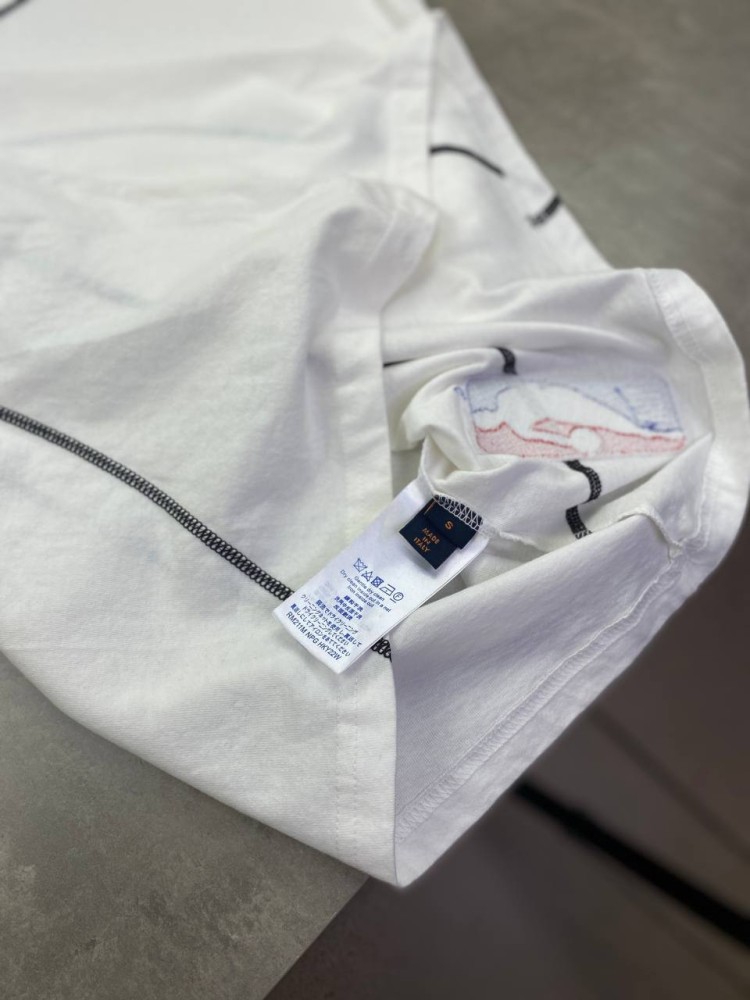 Белая футболка Louis Vuitton NBA f502, фото №5 Белая футболка Louis Vuitton NBA f502, фото №5