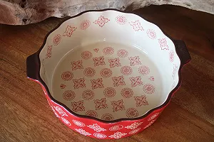 Форма для запекания Merry Керамическая Круглая 25 см Красный/Бежевый synthetic.ua - Фото 1