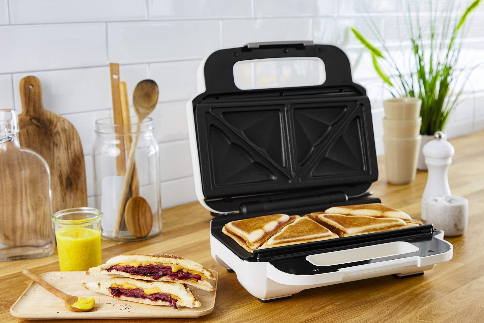 Вафельница и Сэндвичница Tefal Snack XL SW7011, 2 комплекта пластин с антипригарным покрытием, особо глубокая форма, 850 Вт, 27,6 x 23,8 x 9,8 см, фото №8