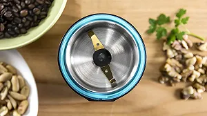 Электрическая мельница Cecotec TitanMill 200 Вт для кофейных зерен, специй, зерна, импульсная кнопка, очень острые титановые лезвия из нержавеющей стали с покрытием, 50 г на 10 чашек, без BPA, черный с аквамарином synthetic.ua - Фото 1