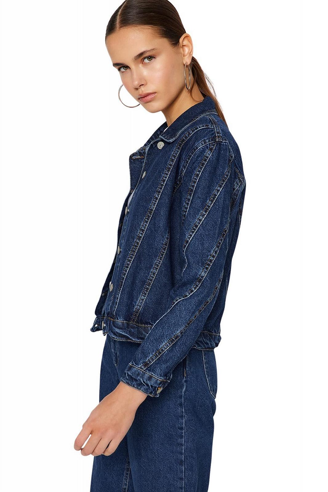 Джинсовая куртка TRENDYOL Regular Basic однотонная, фото №3 Джинсовая куртка TRENDYOL Regular Basic однотонная, фото №3