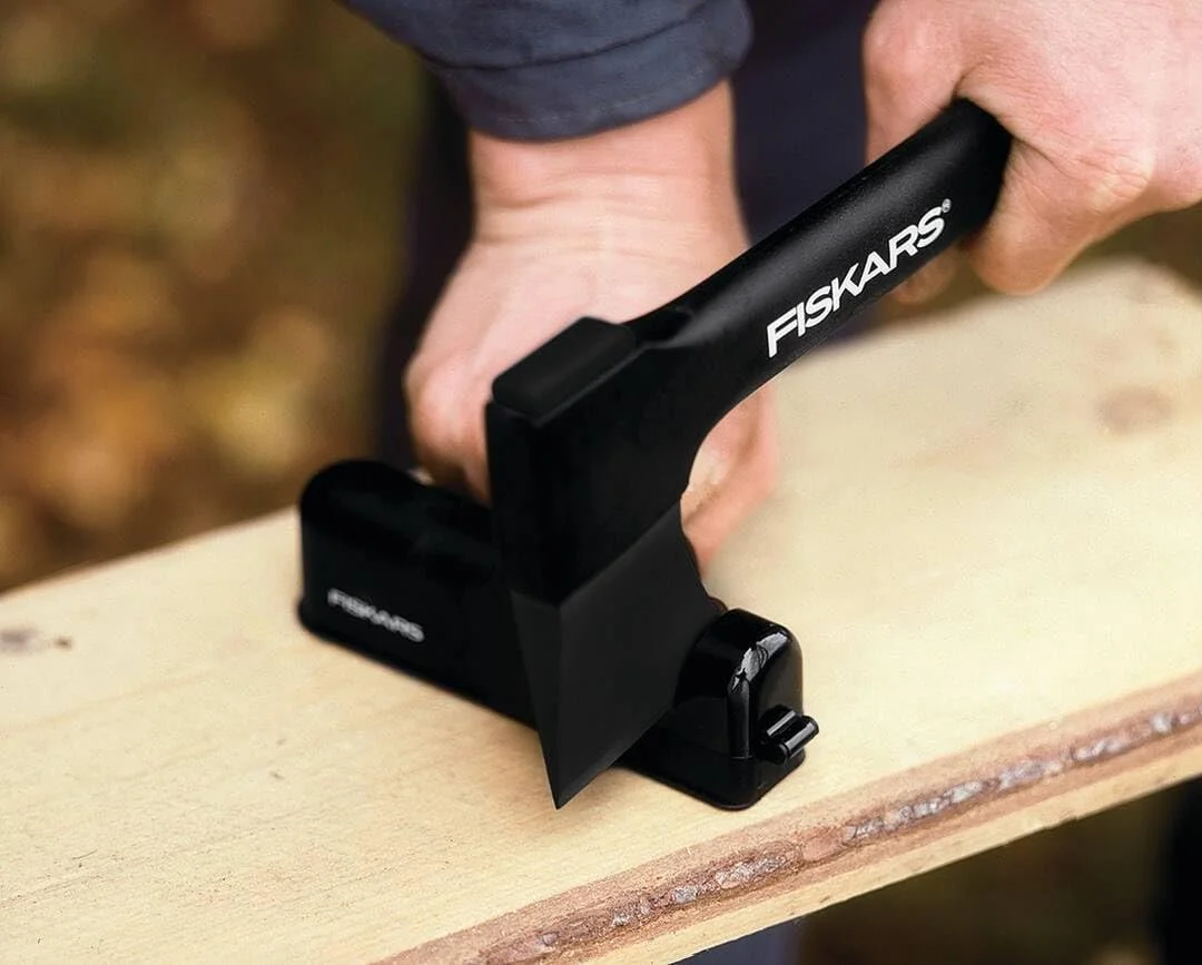 Точилка для сокир та ножів Fiskars 1026797 керамічна Чорний/Помаранчевий, фото №2