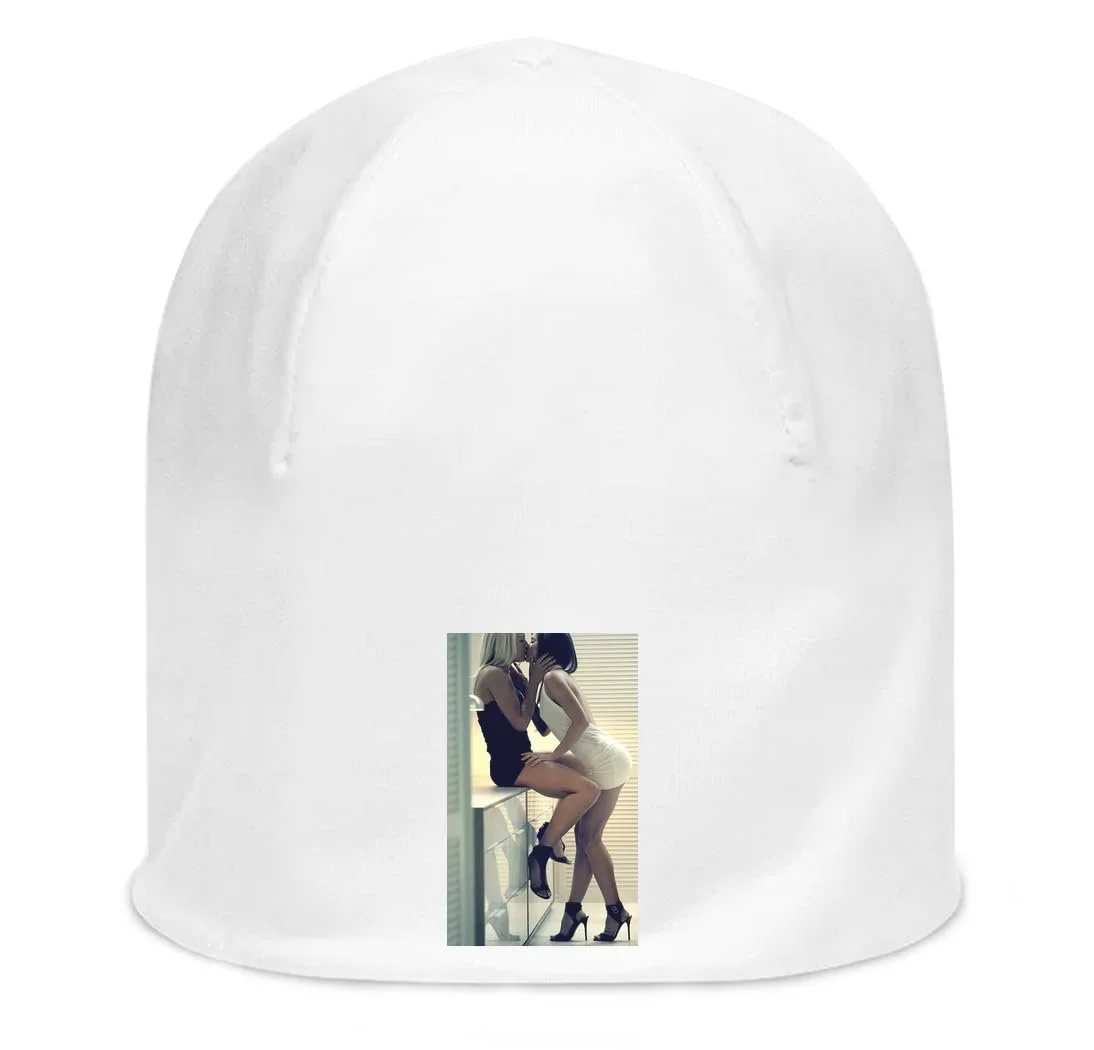 Хлопковая Белая Шапка-Бини Atspauda Kinky Girls Kissing Photo Art Unisex Белый, Белый, One Size, Белый, фото №1