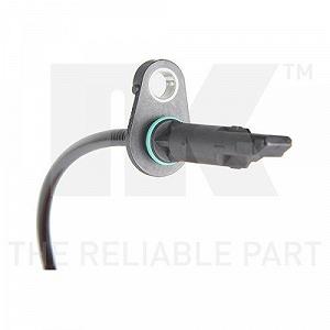 Датчик частоты вращения колеса NK 2933102 для MERCEDES-BENZ, передний мост слева synthetic.ua - Фото 1