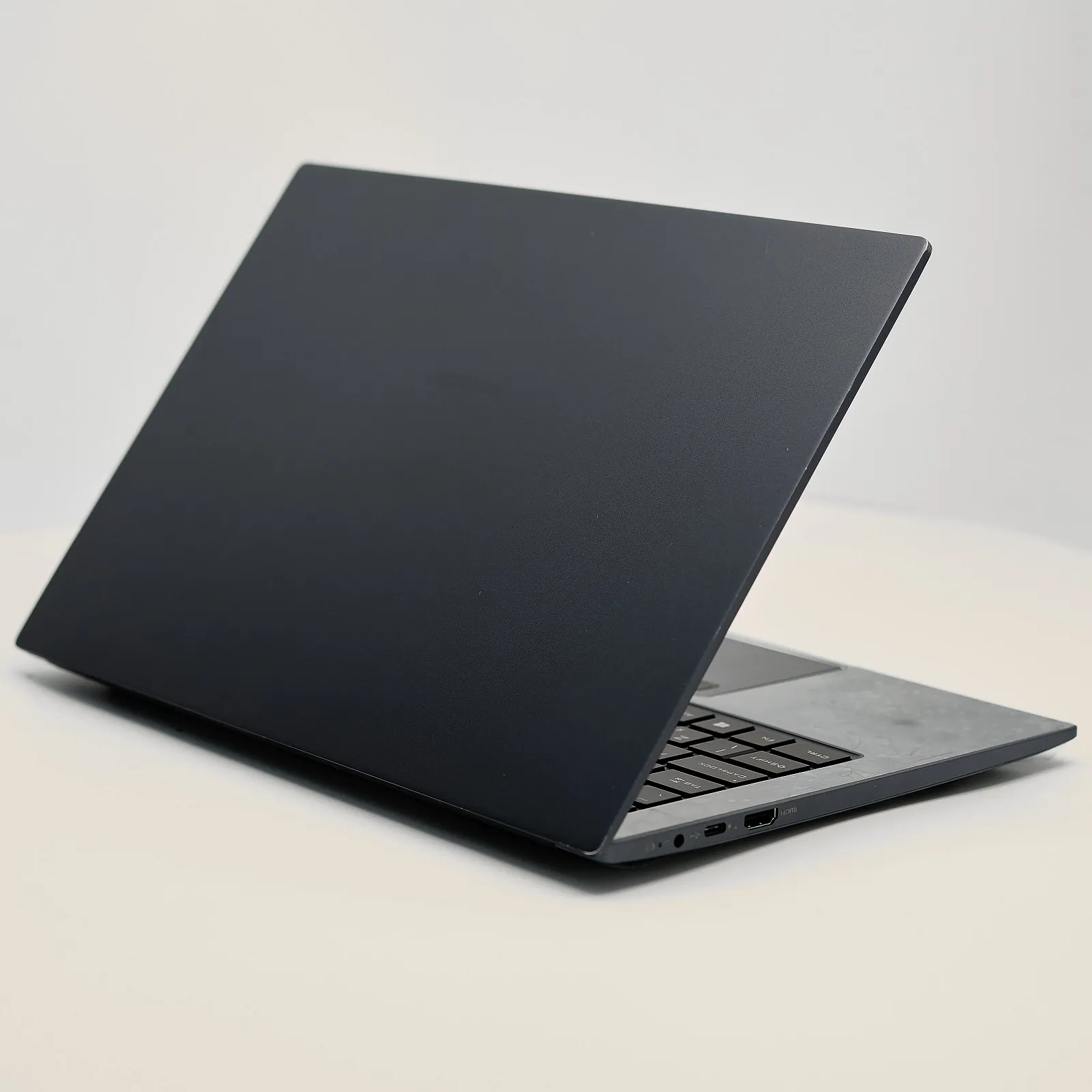 Ноутбук 14" Medion (Lenovo Group) X1T Core i5-1135G7 RAM 8 ГБ SSD 512 ГБ Iris Xe Graphics Металевий корпус, фото №5