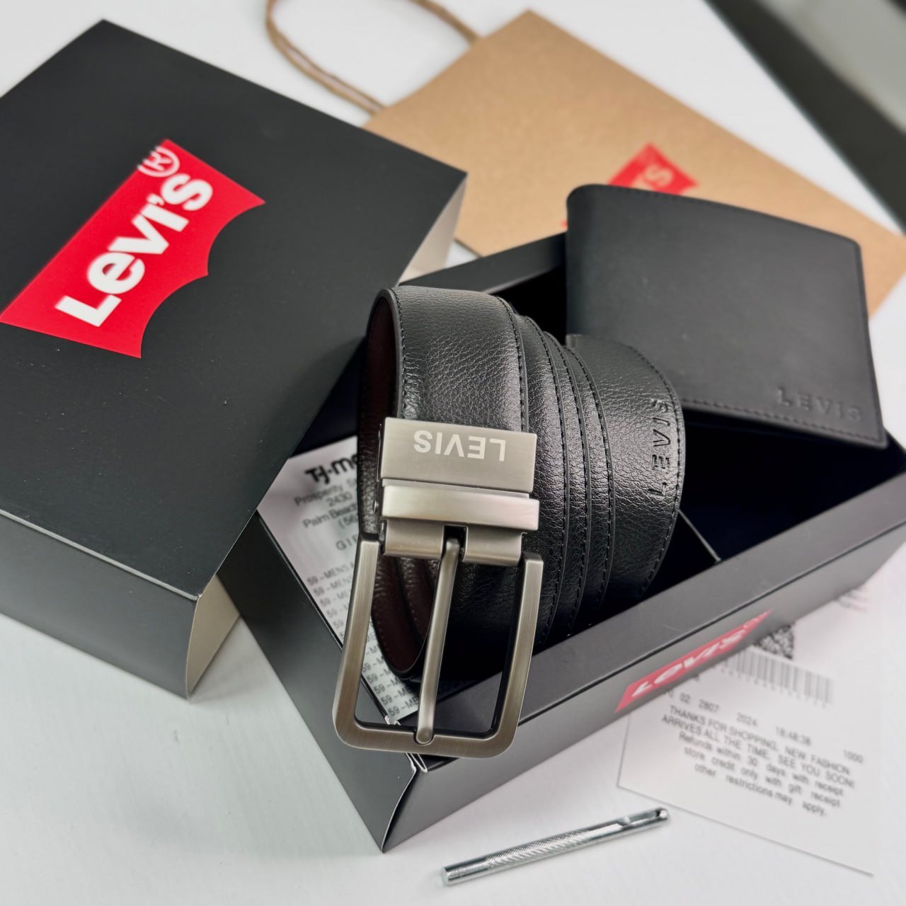 Мужской подарочный набор ремень и кошелек из натуральной кожи Levis, фото №2