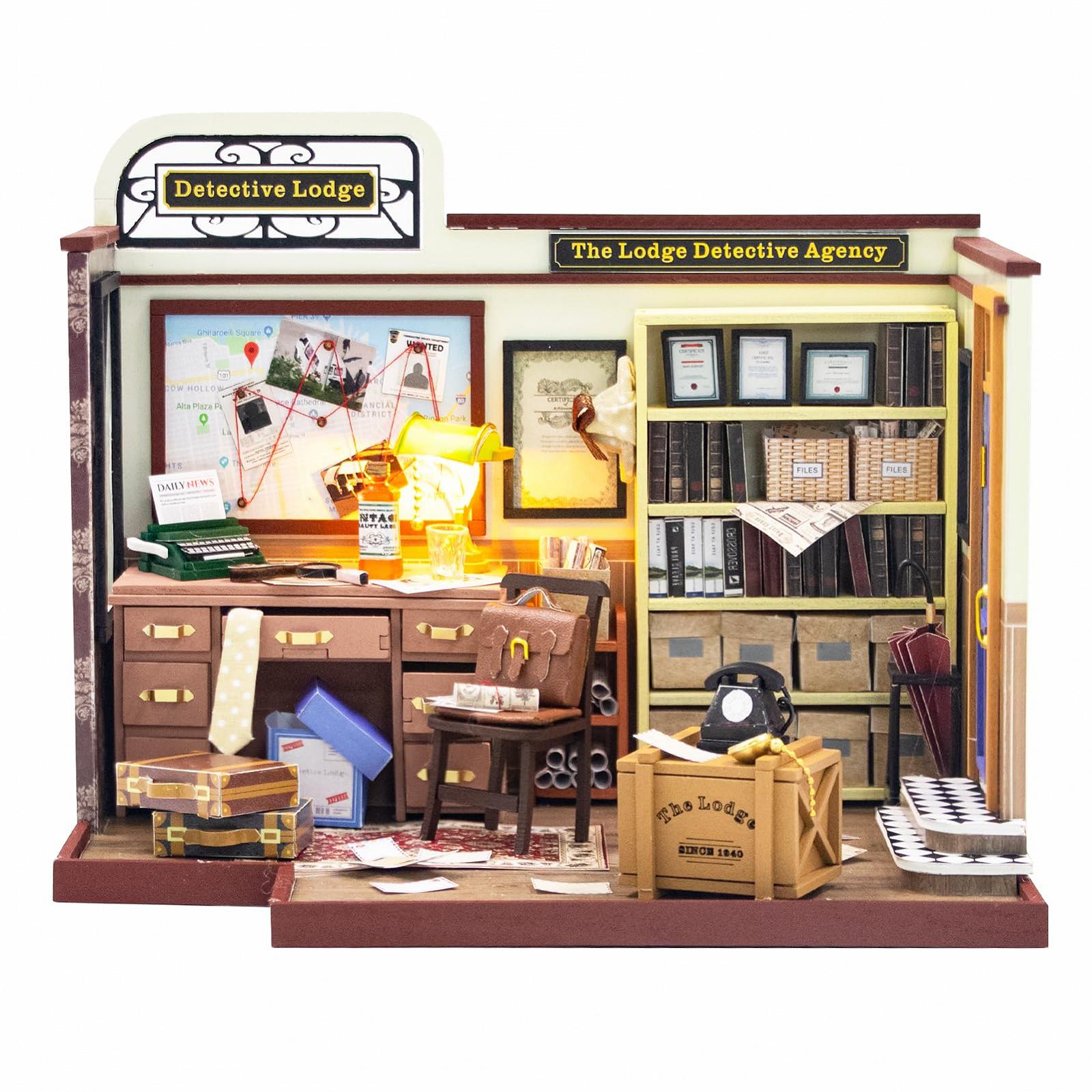 Комплект меблів для мініатюрного лялькового будинку Spilay Lodge Detective Agency-PC2308 Дерев'яний з музичною шкатулкою масштаб 1:24, фото №1
