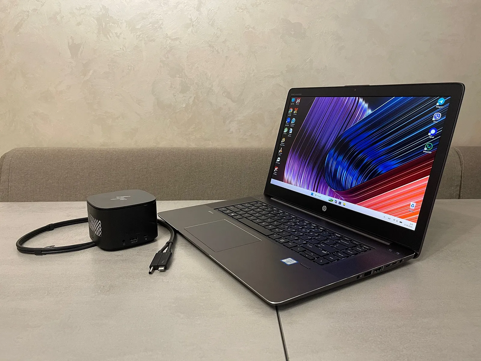 Ультрабук HP Zbook Studio G3, 15,6 FHD IPS, i7-6820HQ, 16GB, 256GB SSD, Nvidia 4GB + док-станция, фото №3