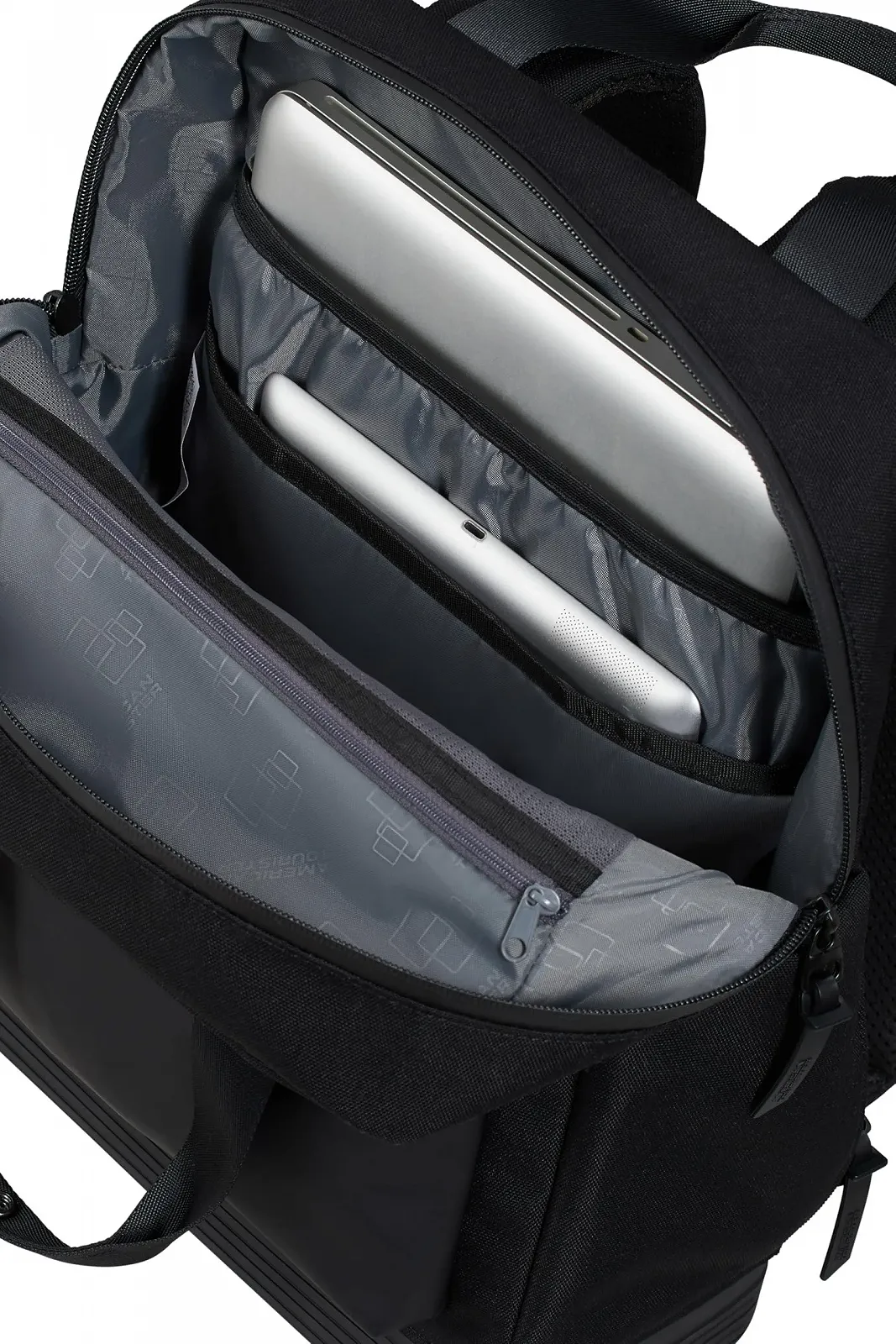 Бізнес-рюкзак American Tourister Soulpack Ryanair 15 дюймів 39 x 30 x 20 см 17 л Чорний, фото №6 Бізнес-рюкзак American Tourister Soulpack Ryanair 15 дюймів 39 x 30 x 20 см 17 л Чорний, фото №6