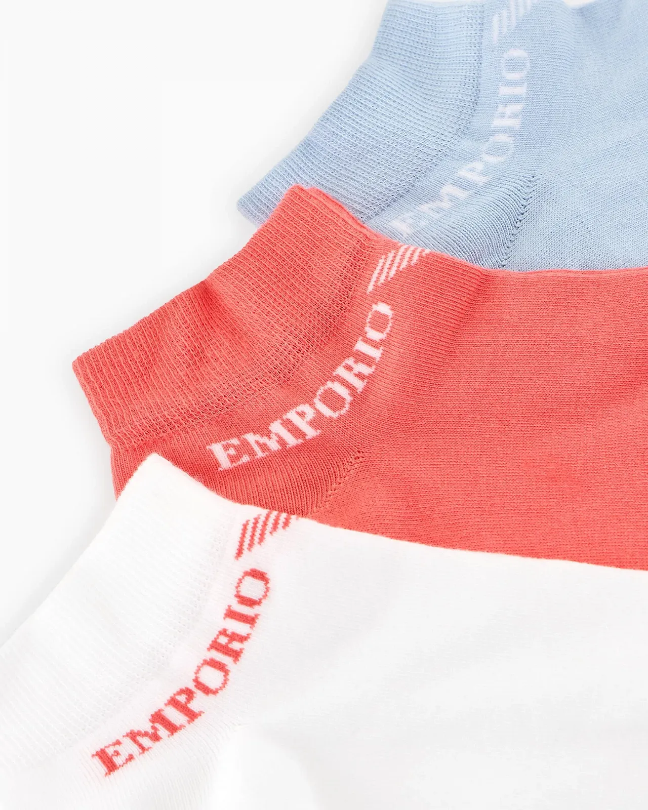 Жіночі шкарпетки Emporio Armani, у наборі 3 пари, фото №2 Жіночі шкарпетки Emporio Armani, у наборі 3 пари, фото №2