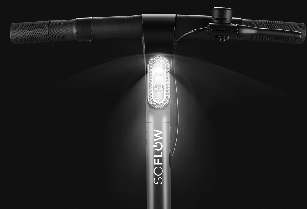 Електросамокат SOFLOW SO ONE / 30 км запас ходу / 350 Вт / 6.5" колеса / 100 кг навантаження / 25 км/г /  Чорний  (WO vers.), фото №7