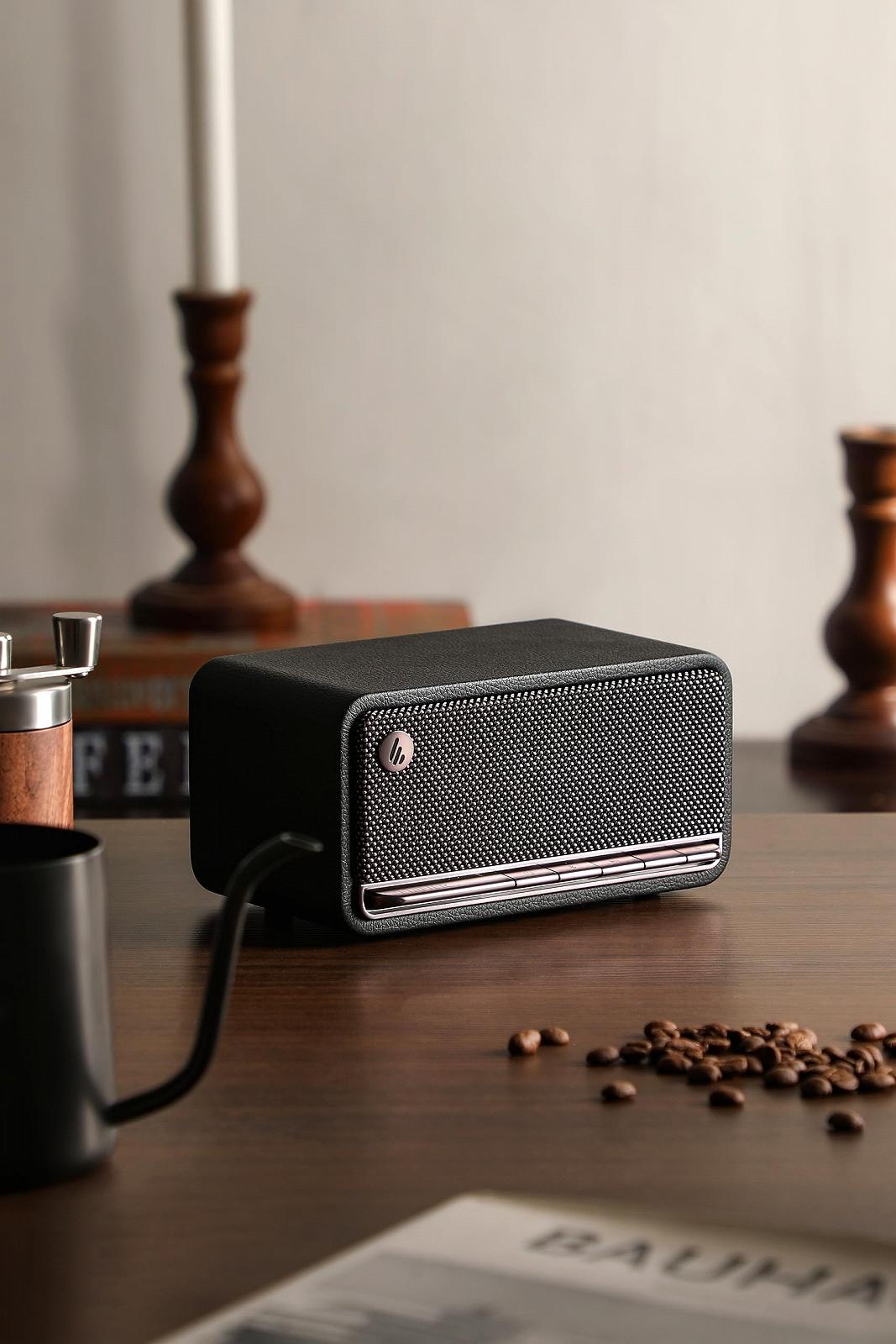 Колонка Edifier MP230 Ретро Портативная Bluetooth Беспроводная AUX Micro SD Card Воспроизведение, фото №2 Колонка Edifier MP230 Ретро Портативная Bluetooth Беспроводная AUX Micro SD Card Воспроизведение, фото №2