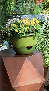 Підвісний квітковий горщик Plastia Mareta з автополивом та ланцюгом 25 та 30 см synthetic.ua - Фото 1