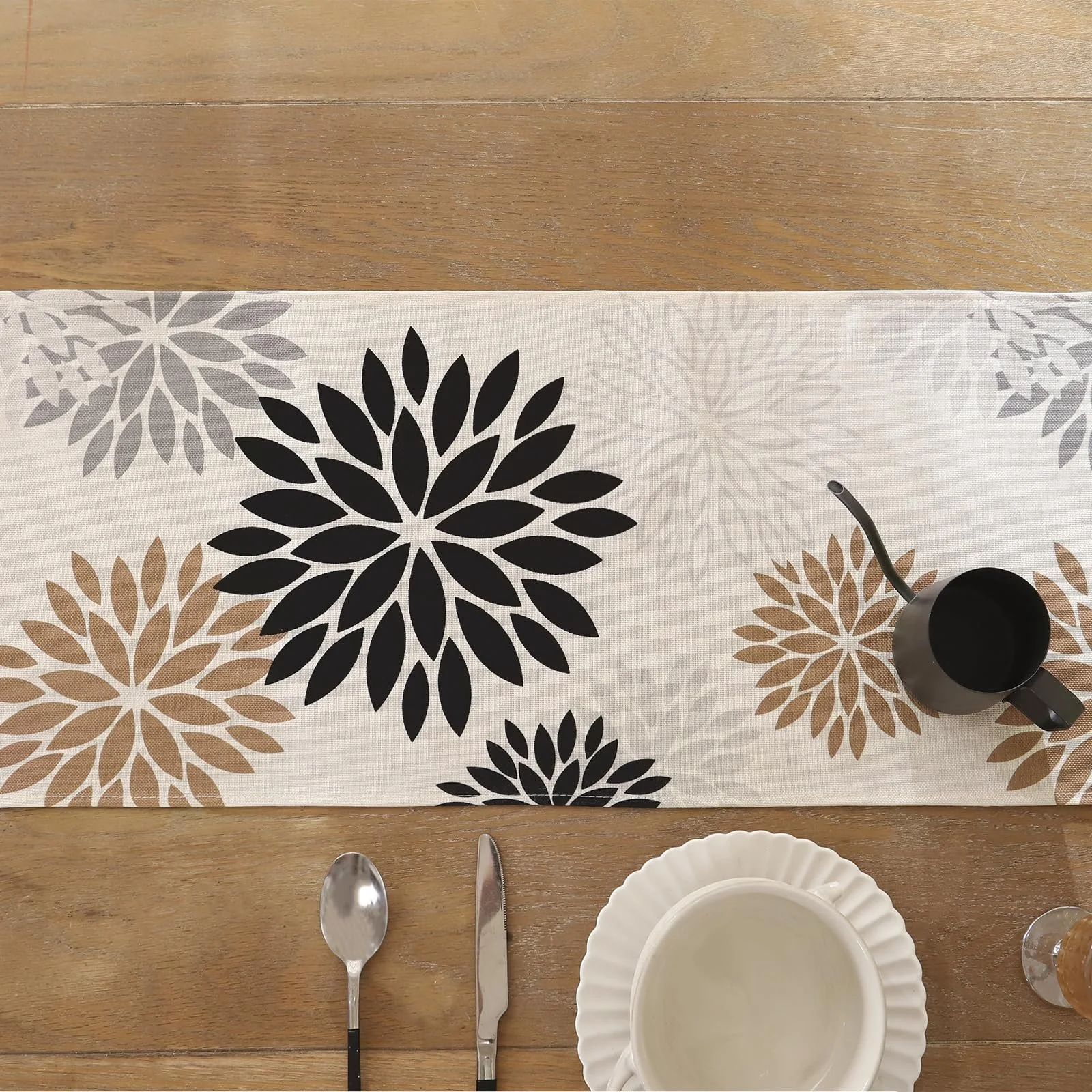 Доріжка на стіл Flowers Brown Black Dahlia 40 x 180 см Поліестер Жоржини Коричнева Чорна, фото №6 Доріжка на стіл Flowers Brown Black Dahlia 40 x 180 см Поліестер Жоржини Коричнева Чорна, фото №6