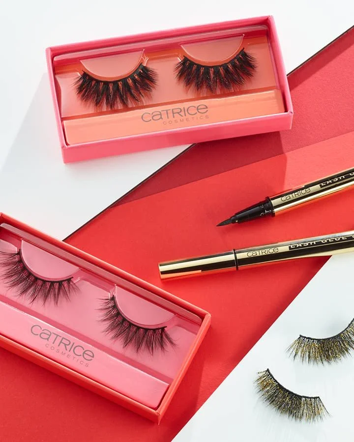 Клей Catrice Lash Obsessed Eyeliner Fixing Ultra Black Smudge-Resistant Matte 0,7 мл, фото №3 Клей Catrice Lash Obsessed Eyeliner Fixing Ultra Black Smudge-Resistant Matte 0,7 мл, фото №3