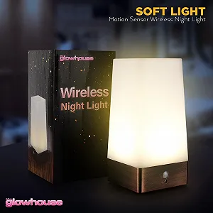 Настільна лампа The Glowhouse LED бездротова з датчиком руху PIR на батарейках квадратна synthetic.ua - Фото 1