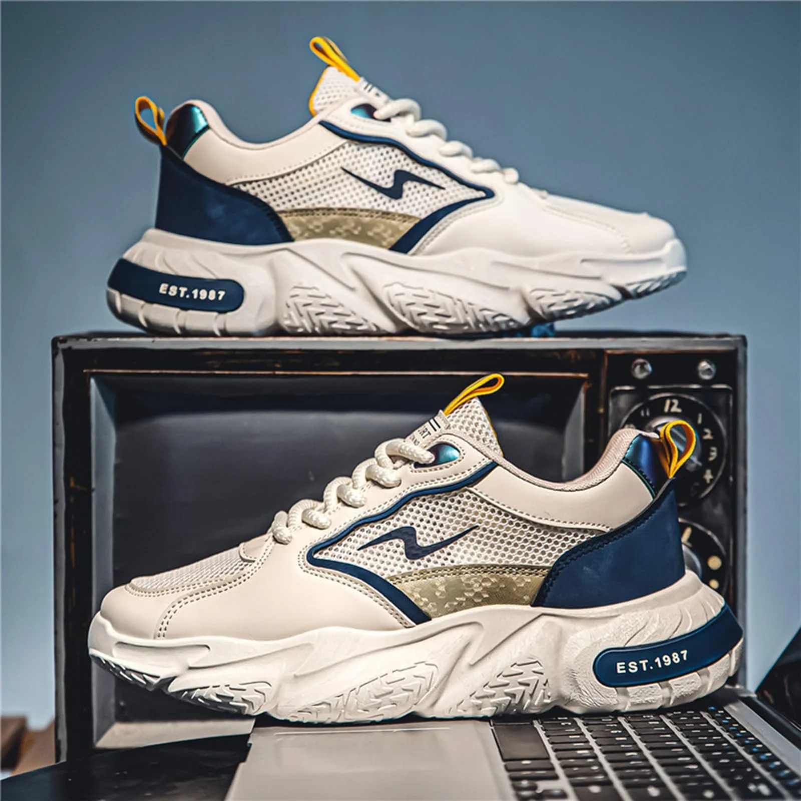 Чоловічі дихаючі спортивні кросівки CHICMARK на шнурівці для бігу та походів, фото №2