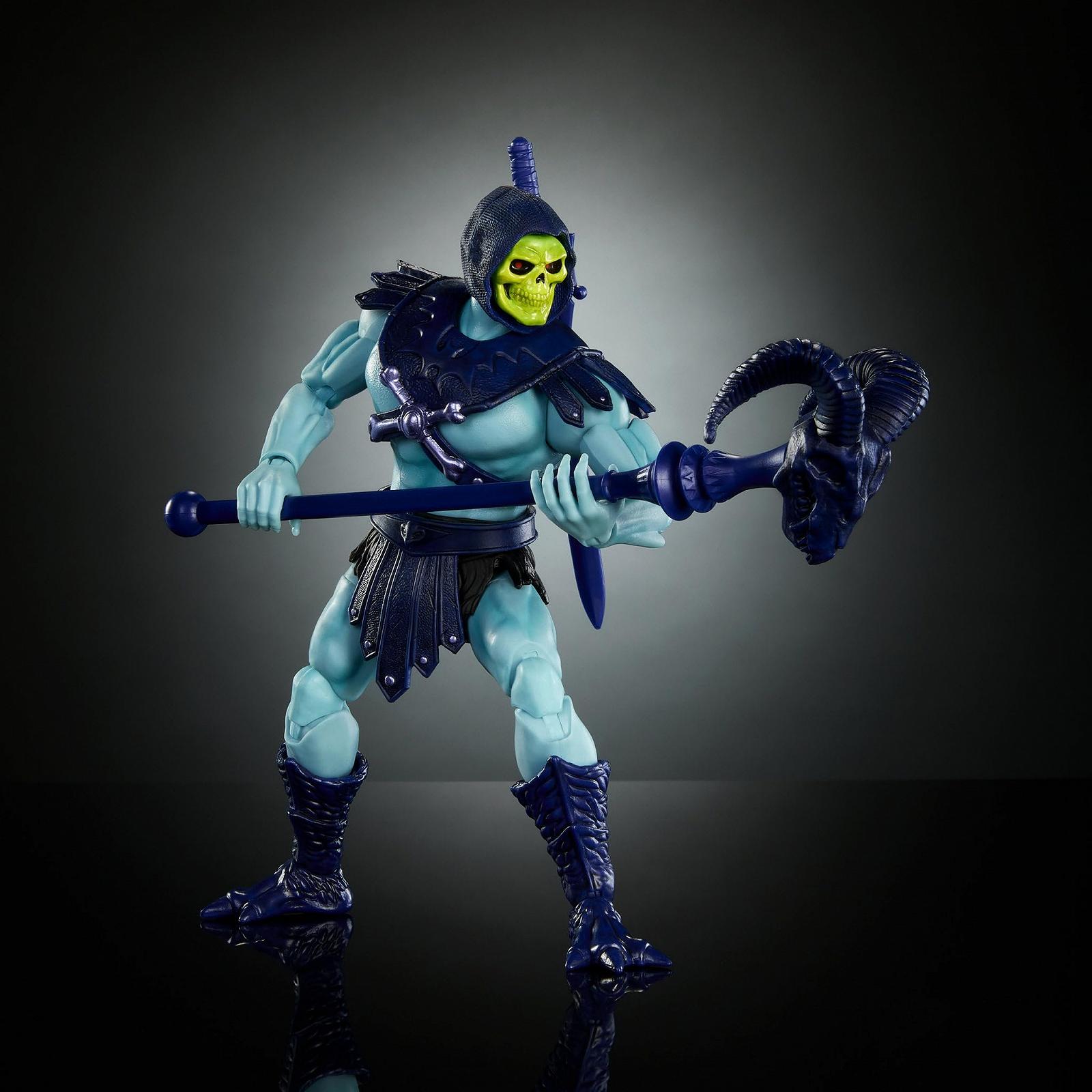 Экшн-фигурка Masters of the Universe Masterverse Skeletor Vintage Collection 18 см с аксессуарами (меч и посох) - сине-фиолетовая, фото №4