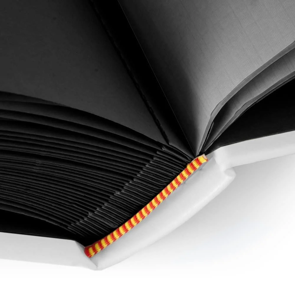 Фотоальбом Maverton для DIY с принтом - на 240 фотографий 10 x 15 - 60 черных страниц - Размер 33 x 30 см - Белый, фото №9 Фотоальбом Maverton для DIY с принтом - на 240 фотографий 10 x 15 - 60 черных страниц - Размер 33 x 30 см - Белый, фото №9