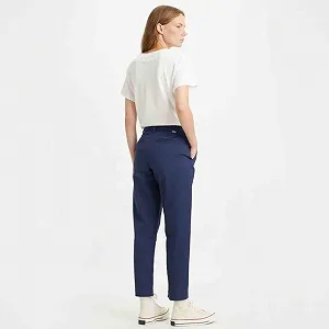 Жіночі штани Levis - Essential Chino Black Iris Twill  - 25 29 synthetic.ua - Фото 1